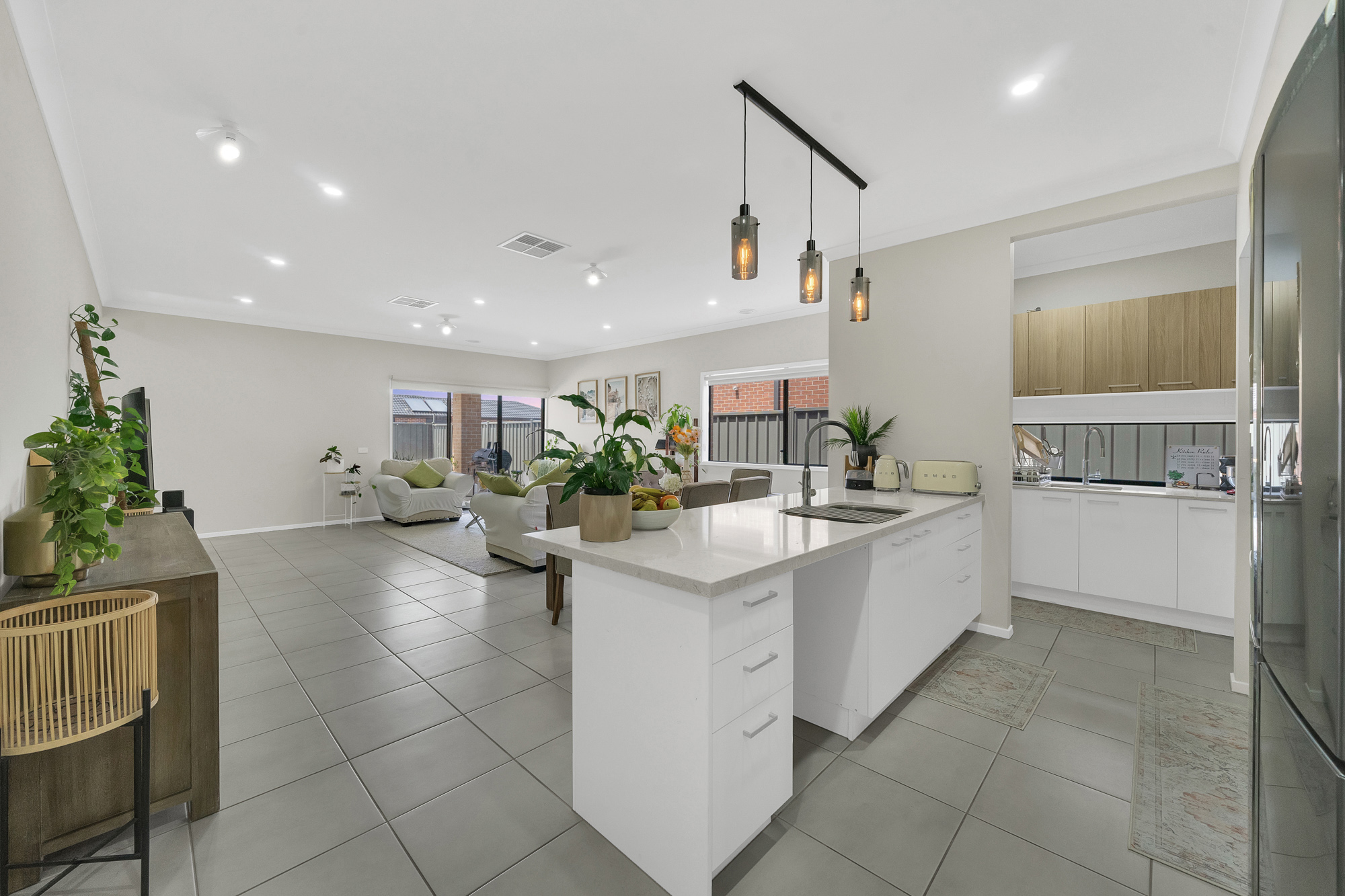 43 Pintail Drive, Melton South VIC