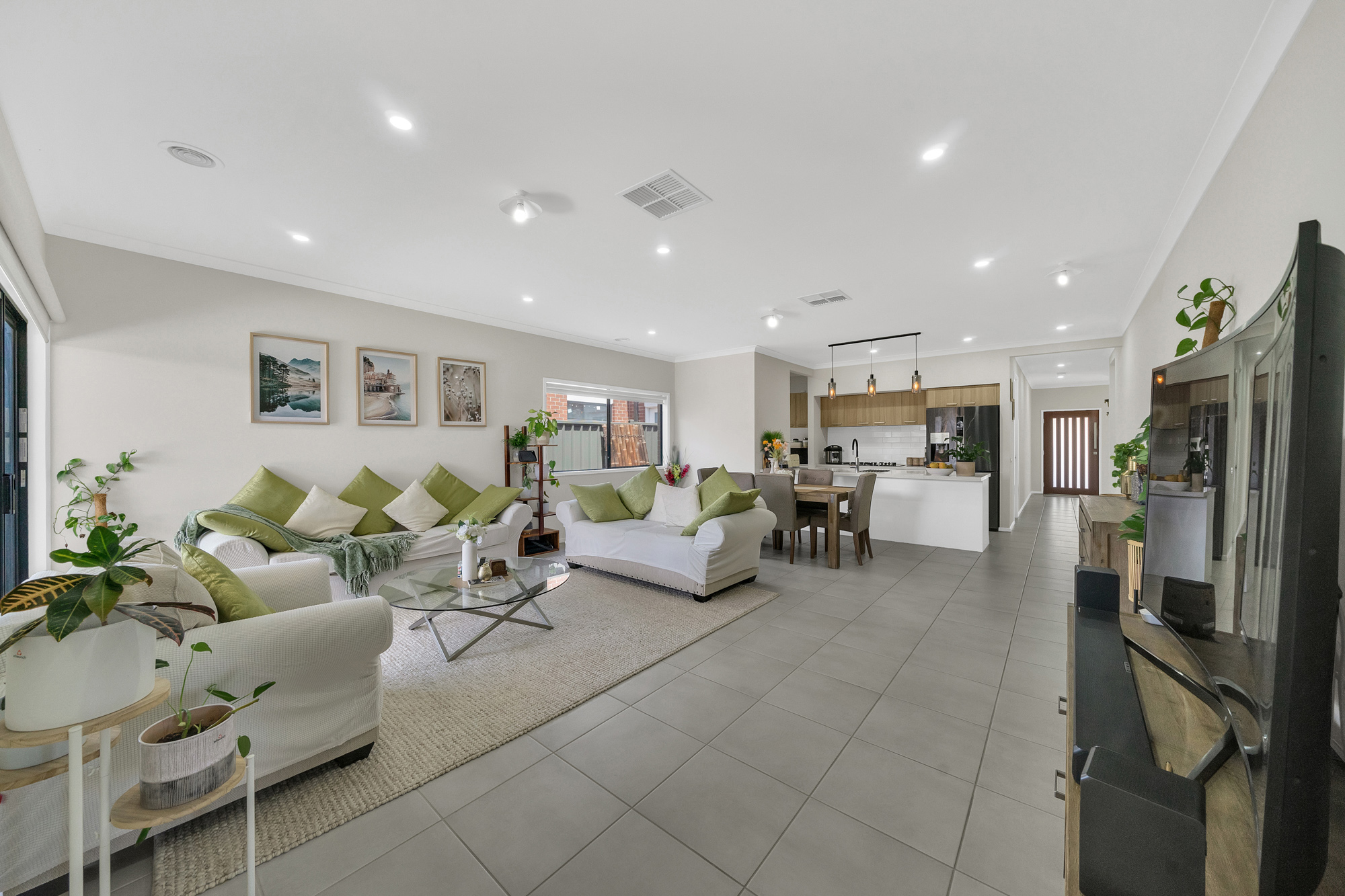 43 Pintail Drive, Melton South VIC