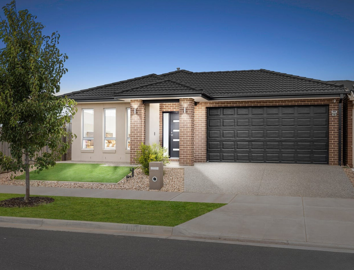18 Midmar Terrace, Thornhill Park VIC