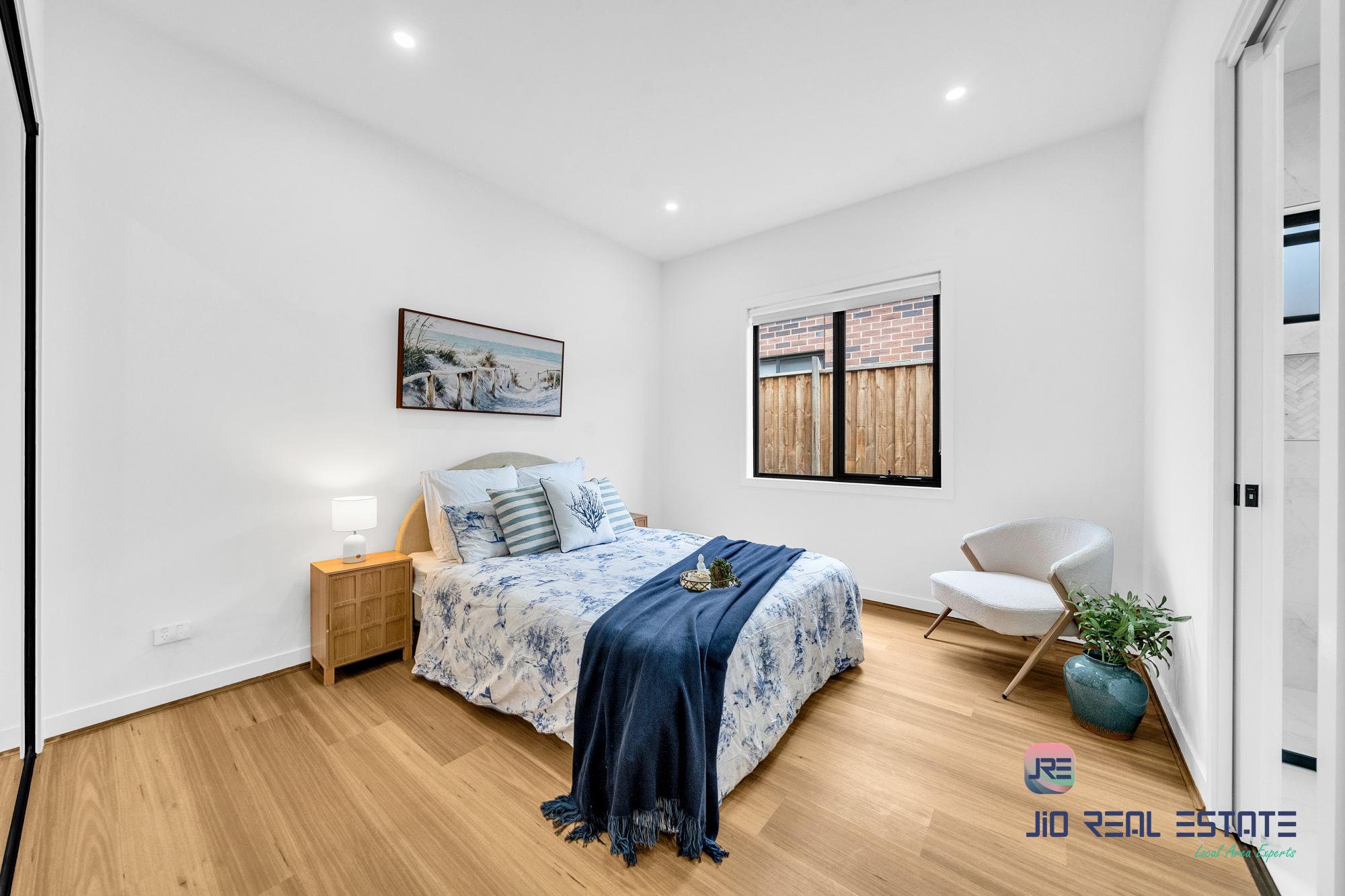 8 Linburn Street, Thornhill Park VIC