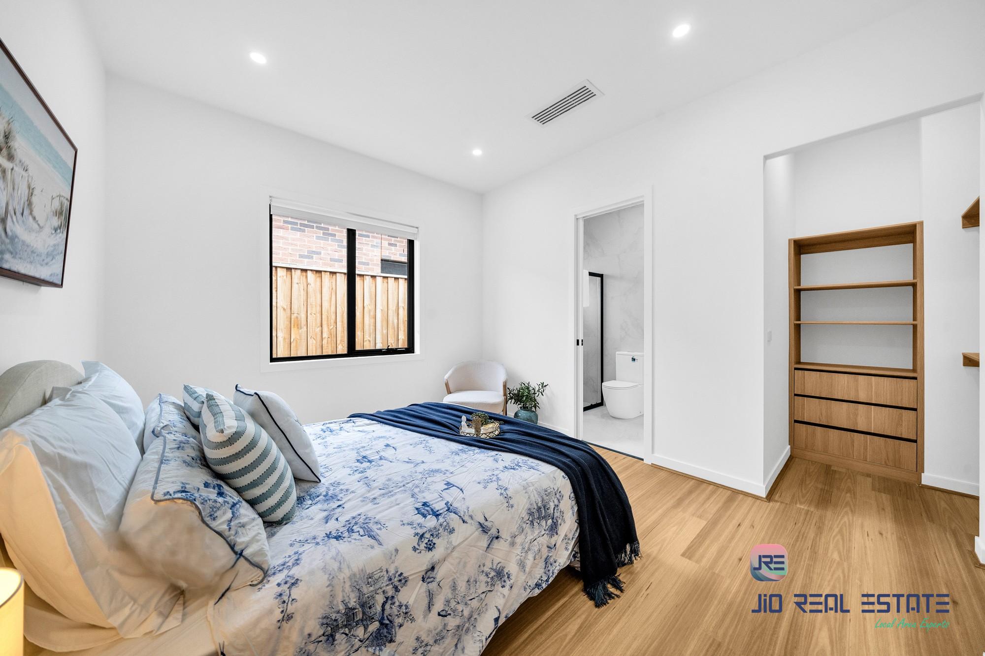 8 Linburn Street, Thornhill Park VIC