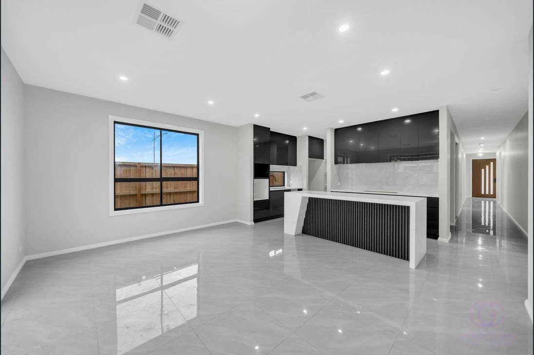 5 Tipperary Drive, Rockbank VIC