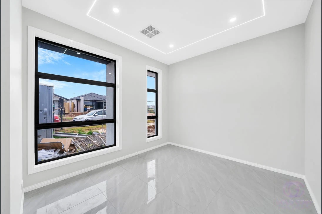 5 Tipperary Drive, Rockbank VIC