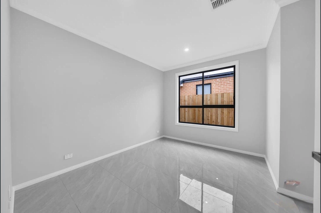 5 Tipperary Drive, Rockbank VIC