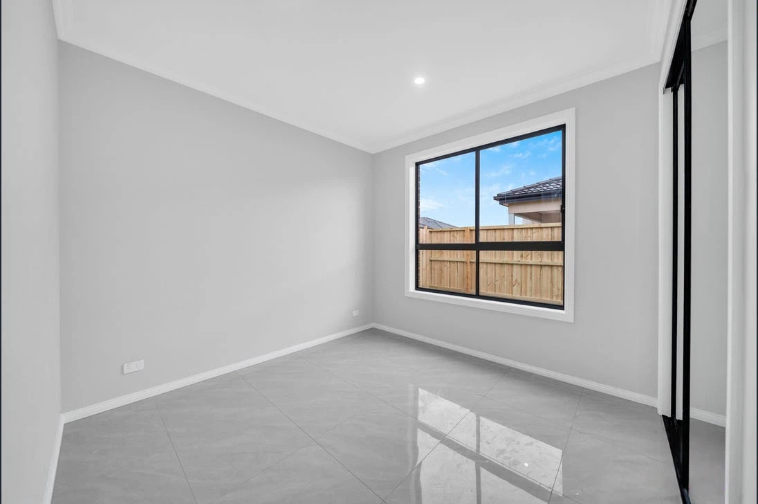 5 Tipperary Drive, Rockbank VIC