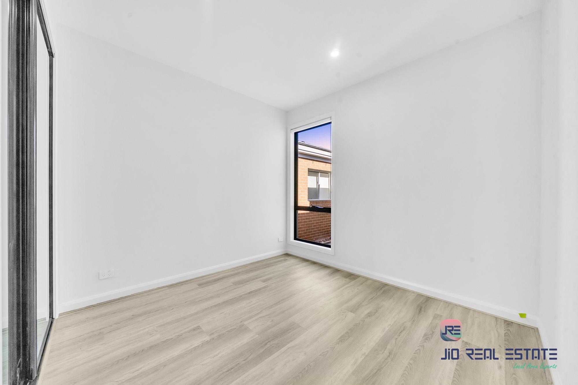 17 Peatland Road, Fraser Rise VIC