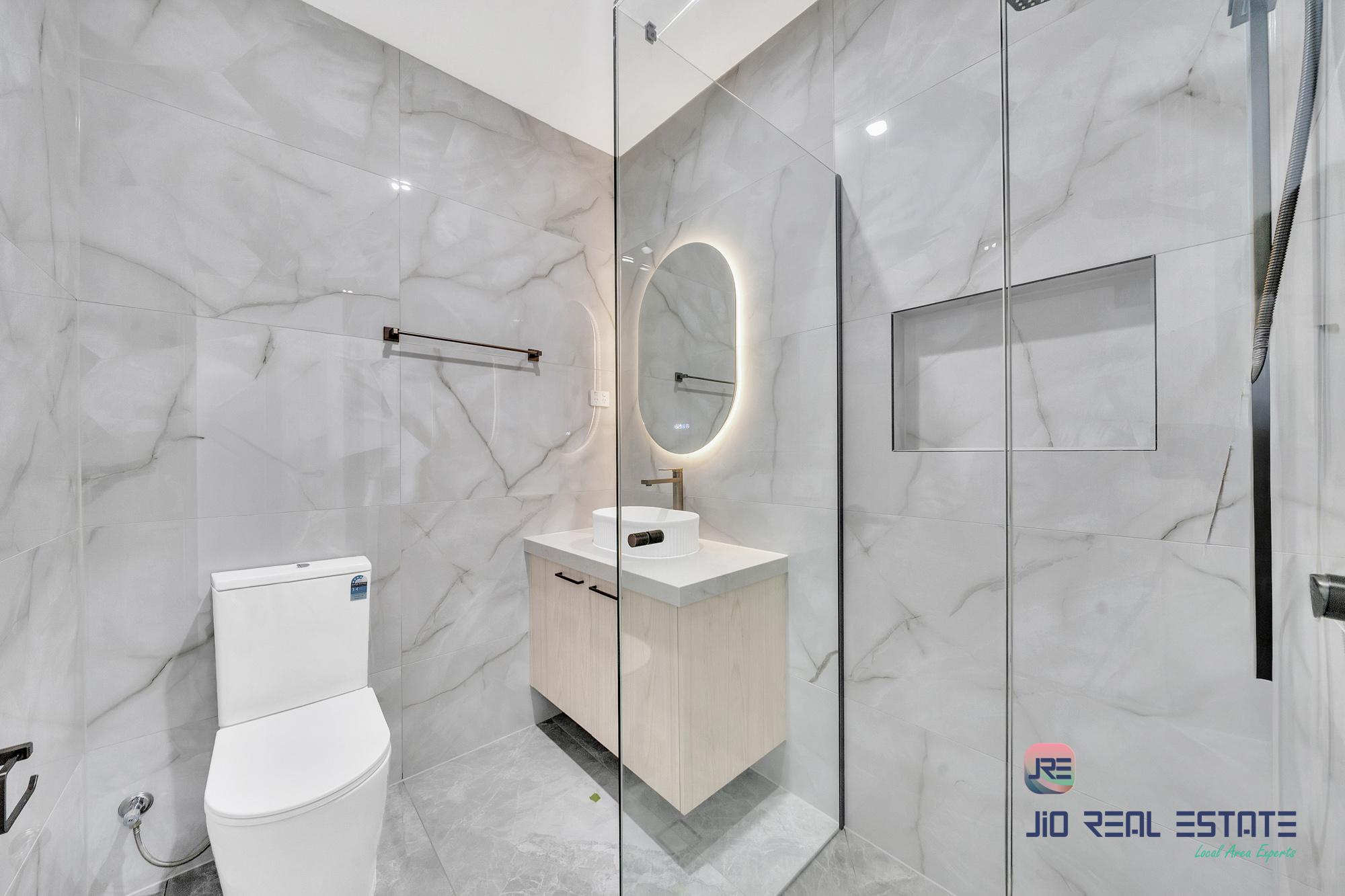 17 Peatland Road, Fraser Rise VIC