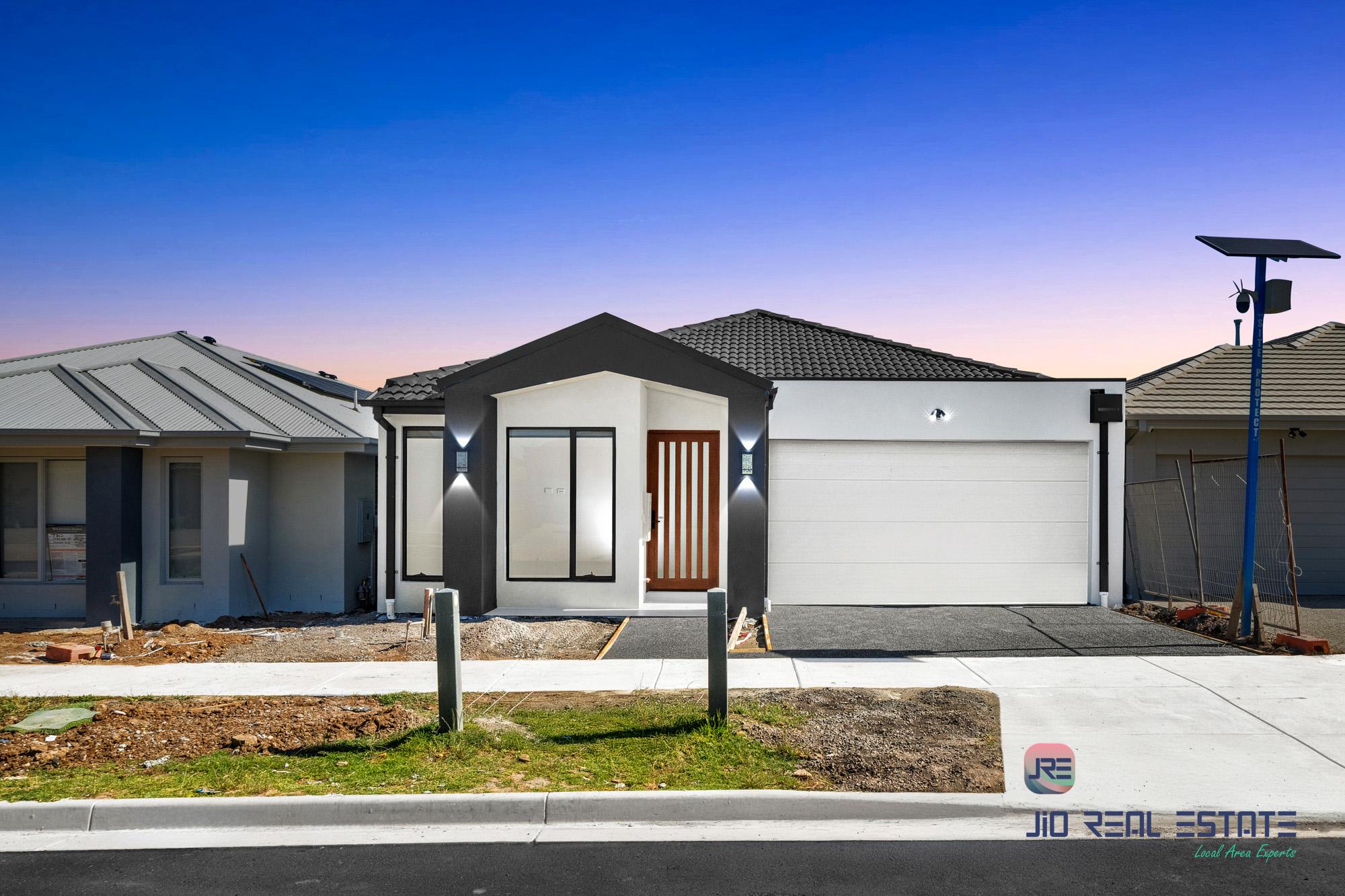 17 Peatland Road, Fraser Rise VIC