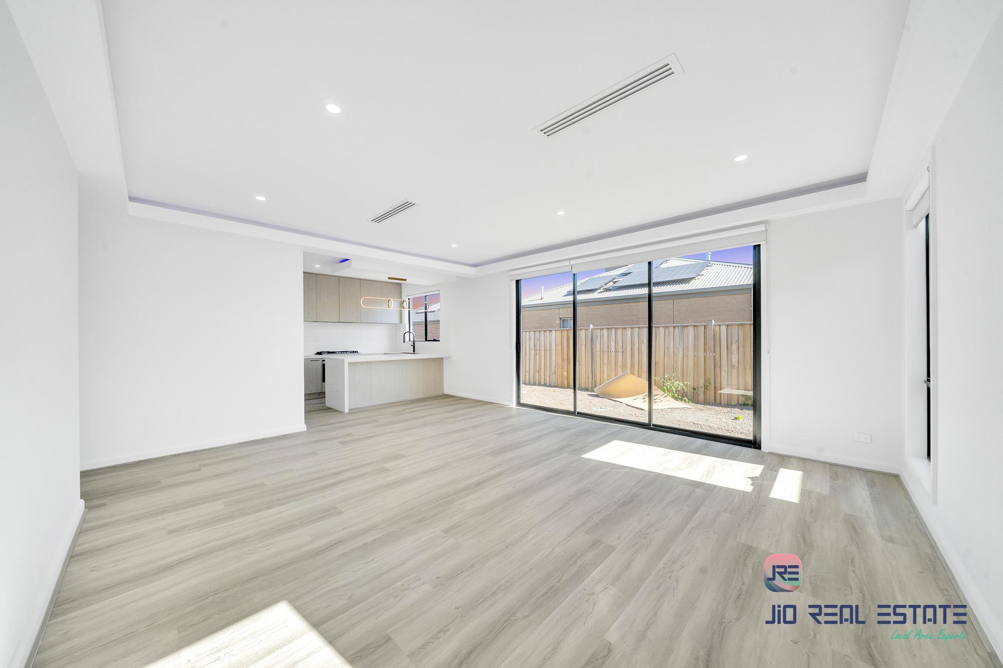 17 Peatland Road, Fraser Rise VIC