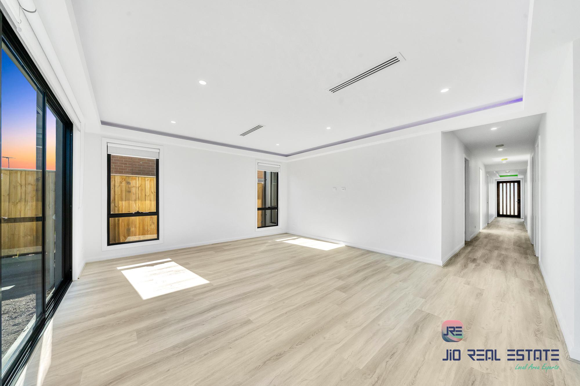 17 Peatland Road, Fraser Rise VIC