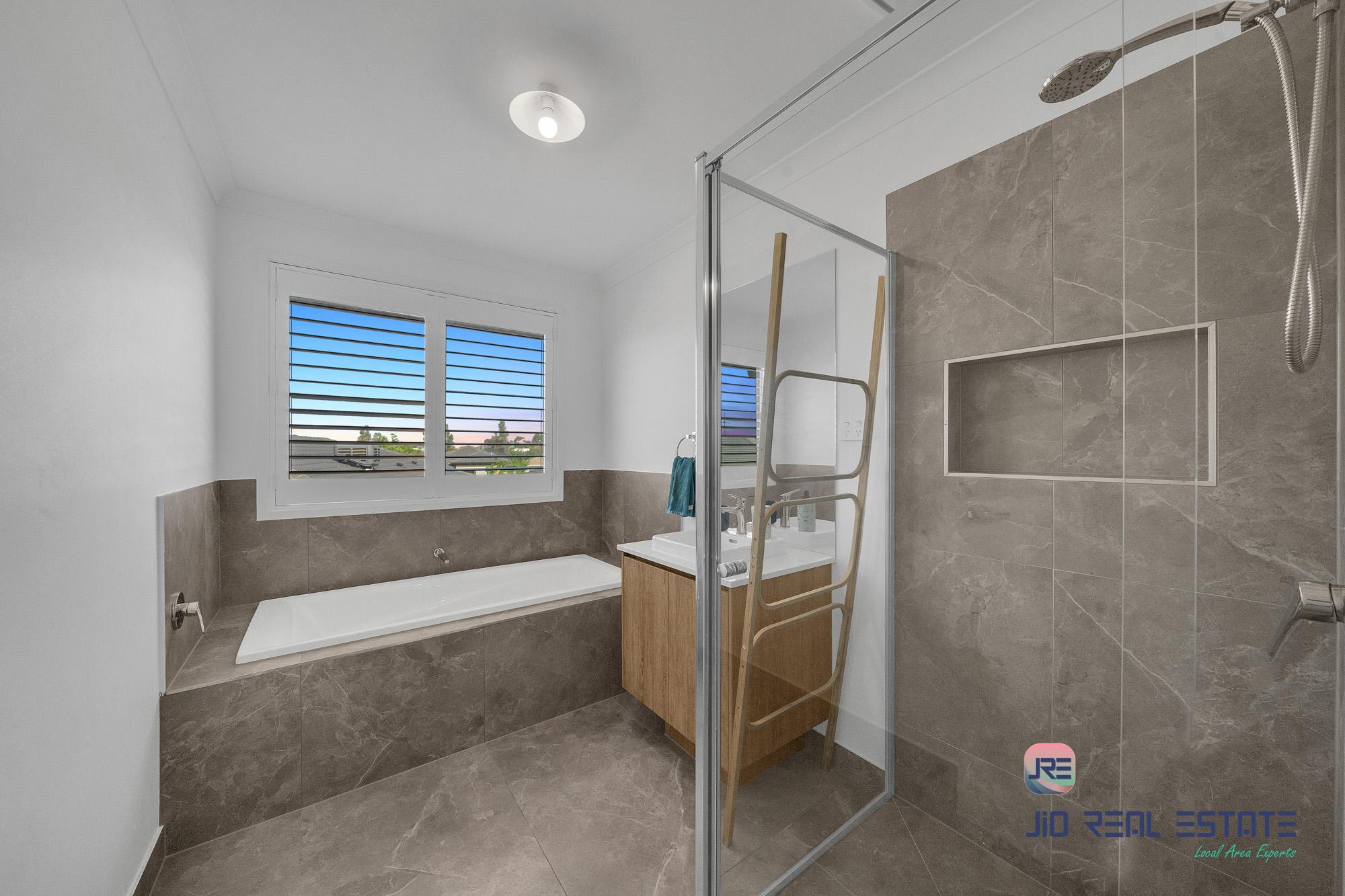 9 Mclean Street, Thornhill Park VIC