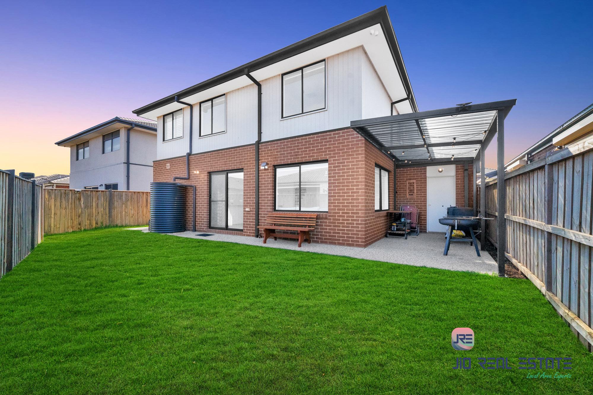 9 Mclean Street, Thornhill Park VIC