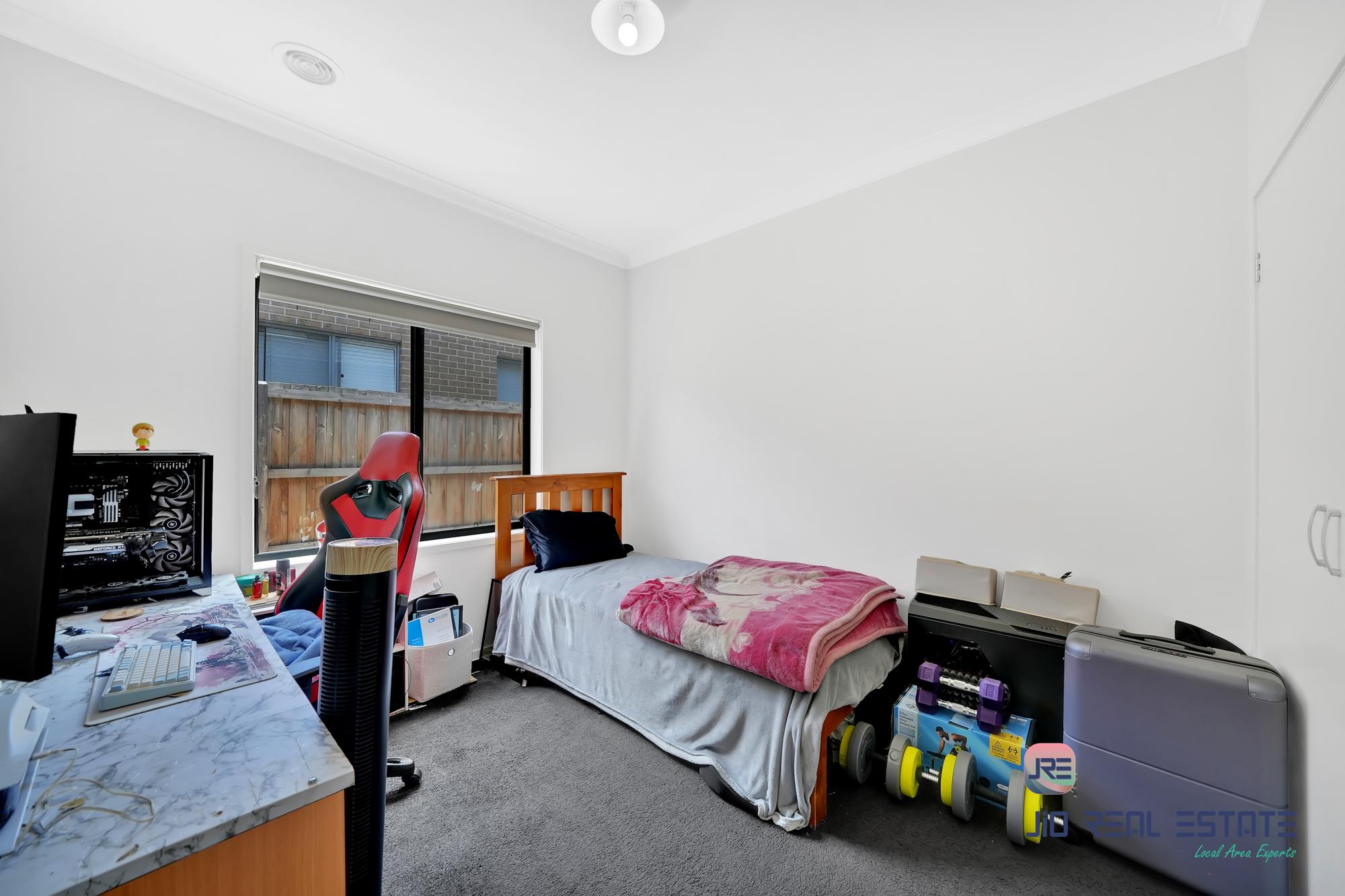 54 Albert Drive, Melton South VIC