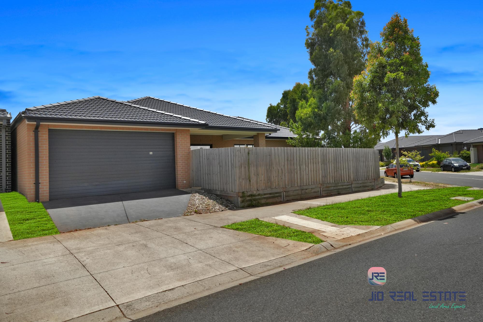 54 Albert Drive, Melton South VIC