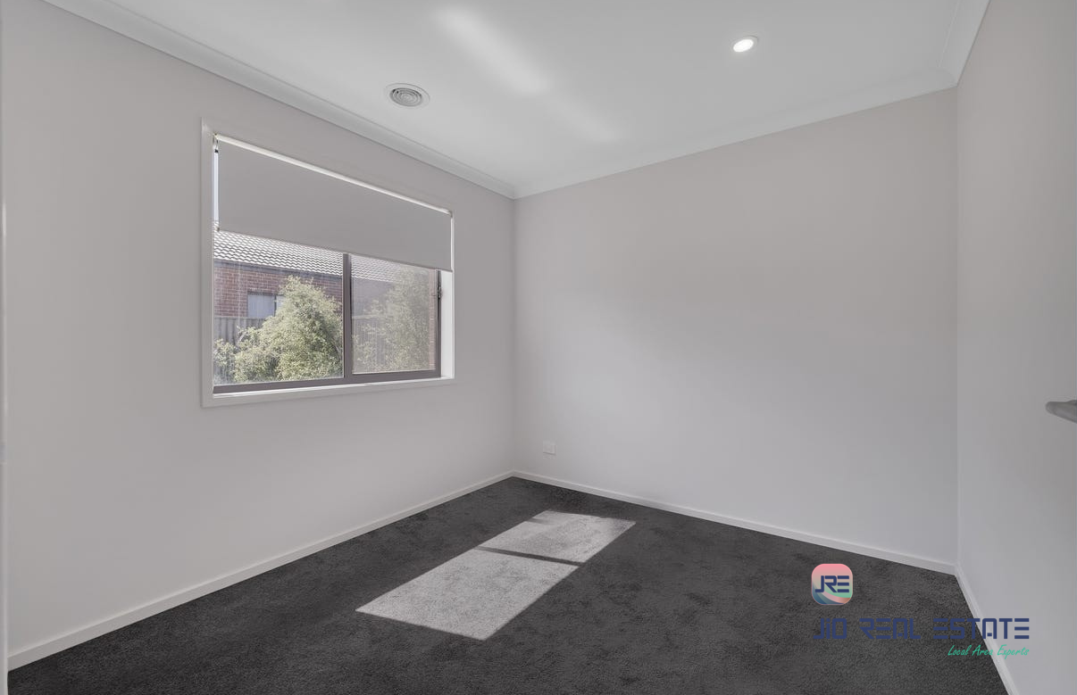 12 Ambervue Drive, Cobblebank VIC