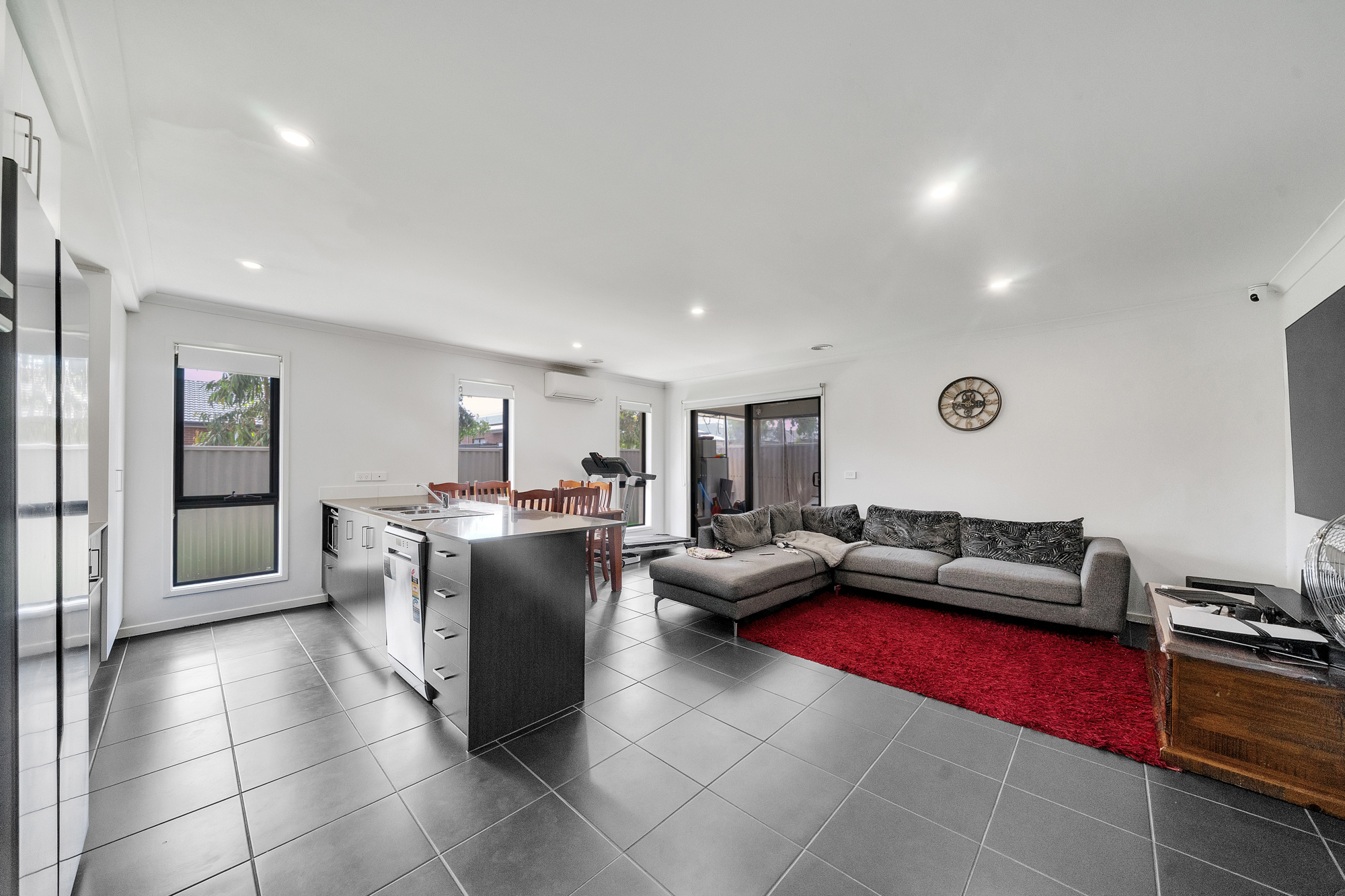 12 Ambervue Drive, Cobblebank VIC