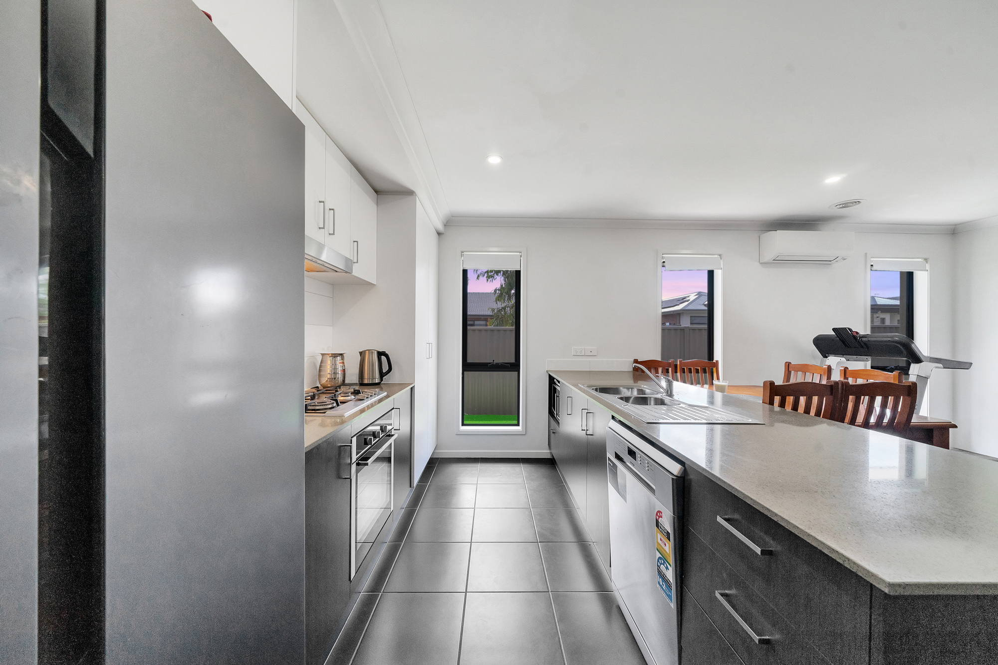 12 Ambervue Drive, Cobblebank VIC