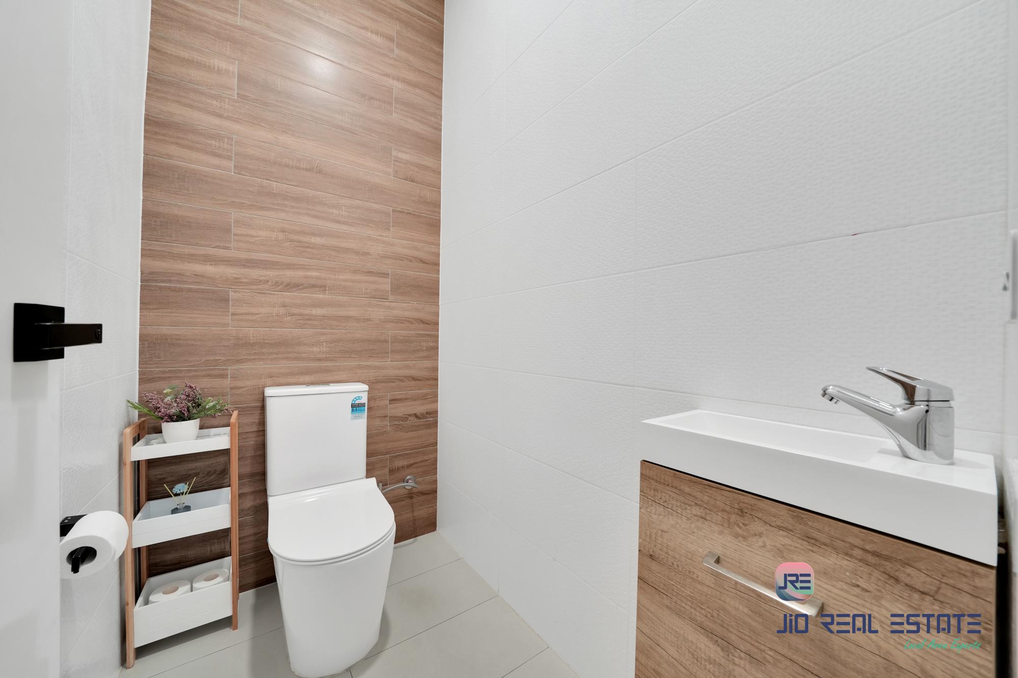 13 Longshanks Street, Thornhill Park VIC