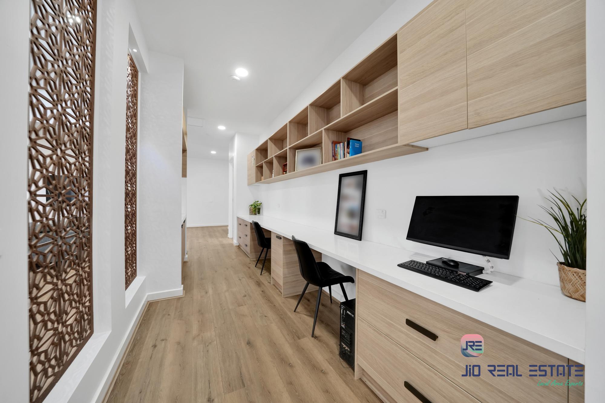 13 Longshanks Street, Thornhill Park VIC