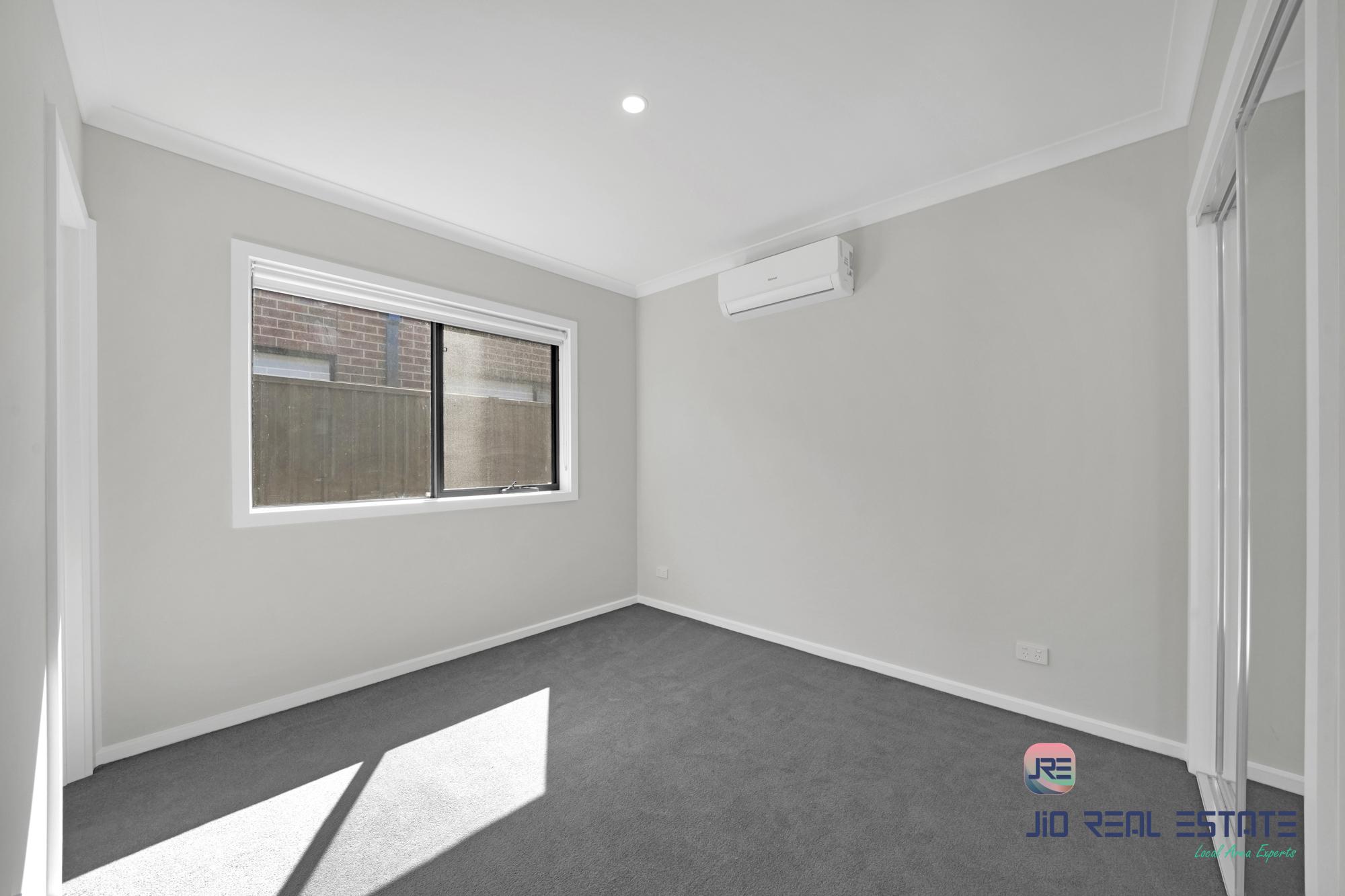 37 Rochford Way, Melton South VIC