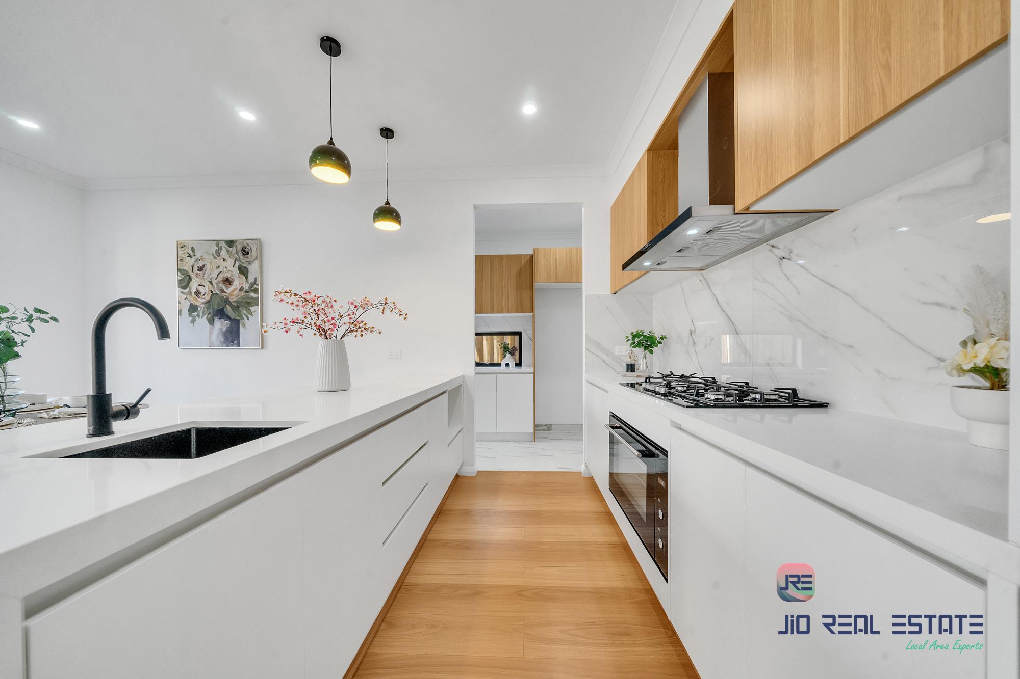 41 Whitby Circuit, Fraser Rise VIC