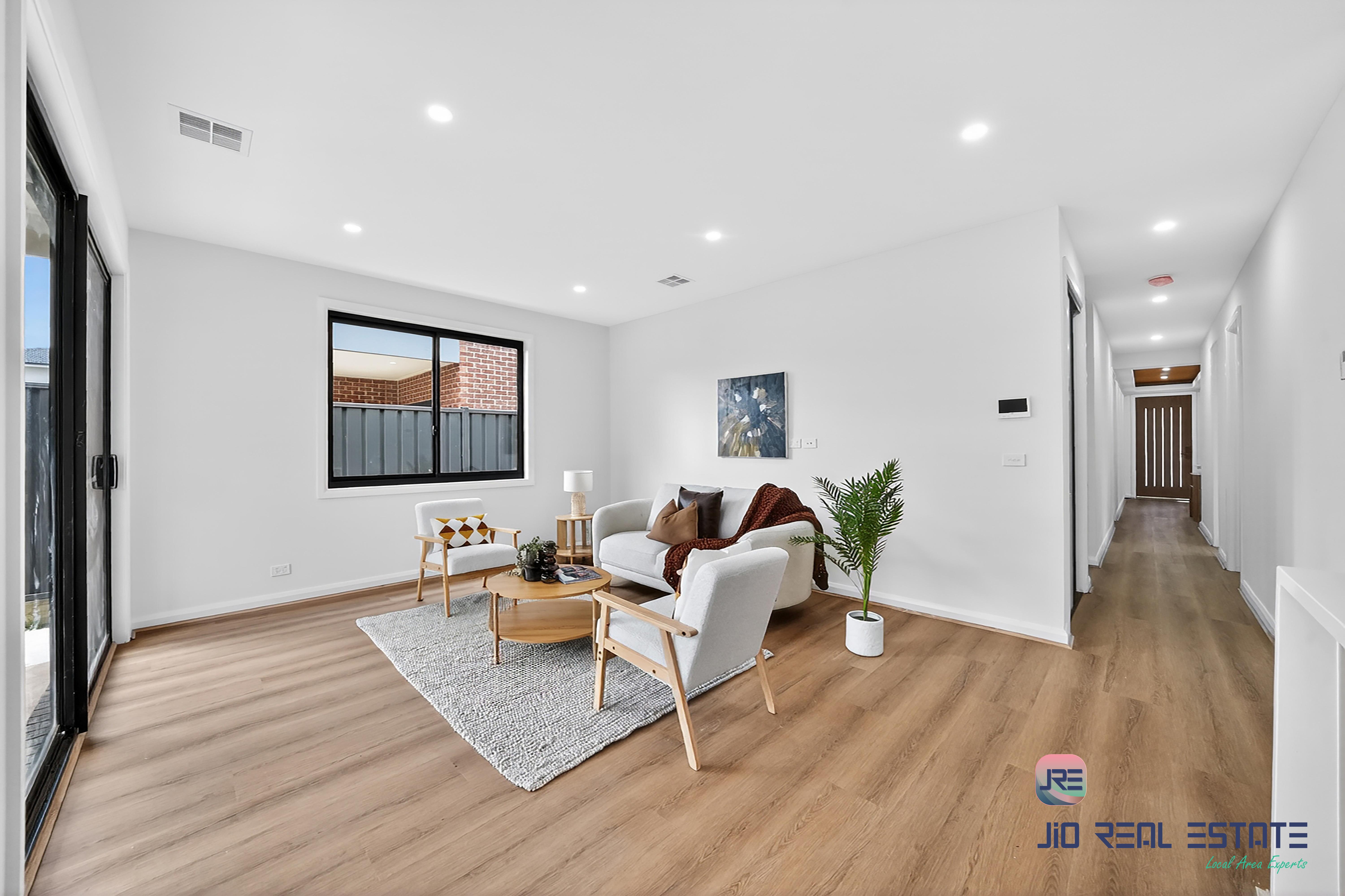 18 Castlecrag Way, Strathtulloh VIC