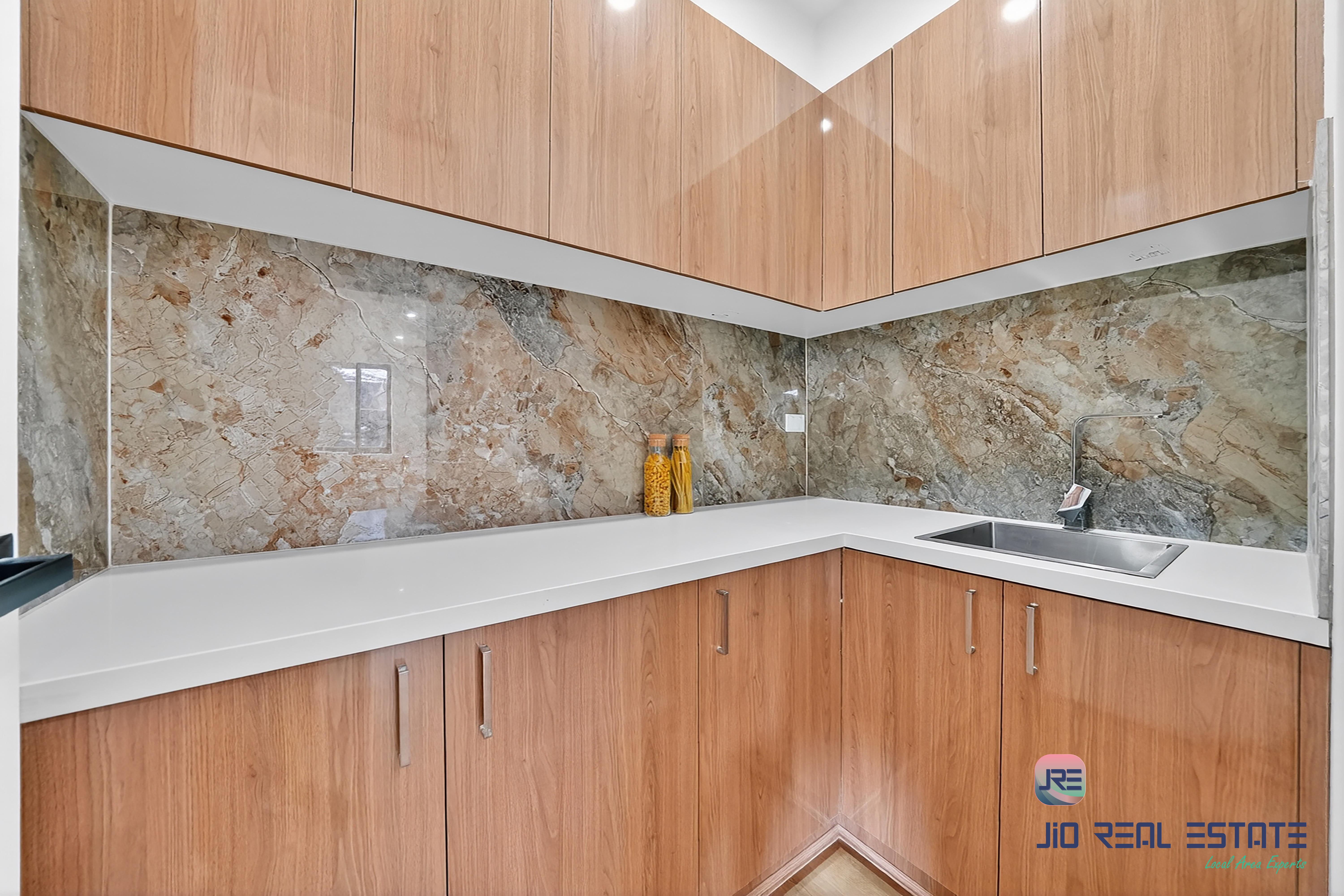 18 Castlecrag Way, Strathtulloh VIC