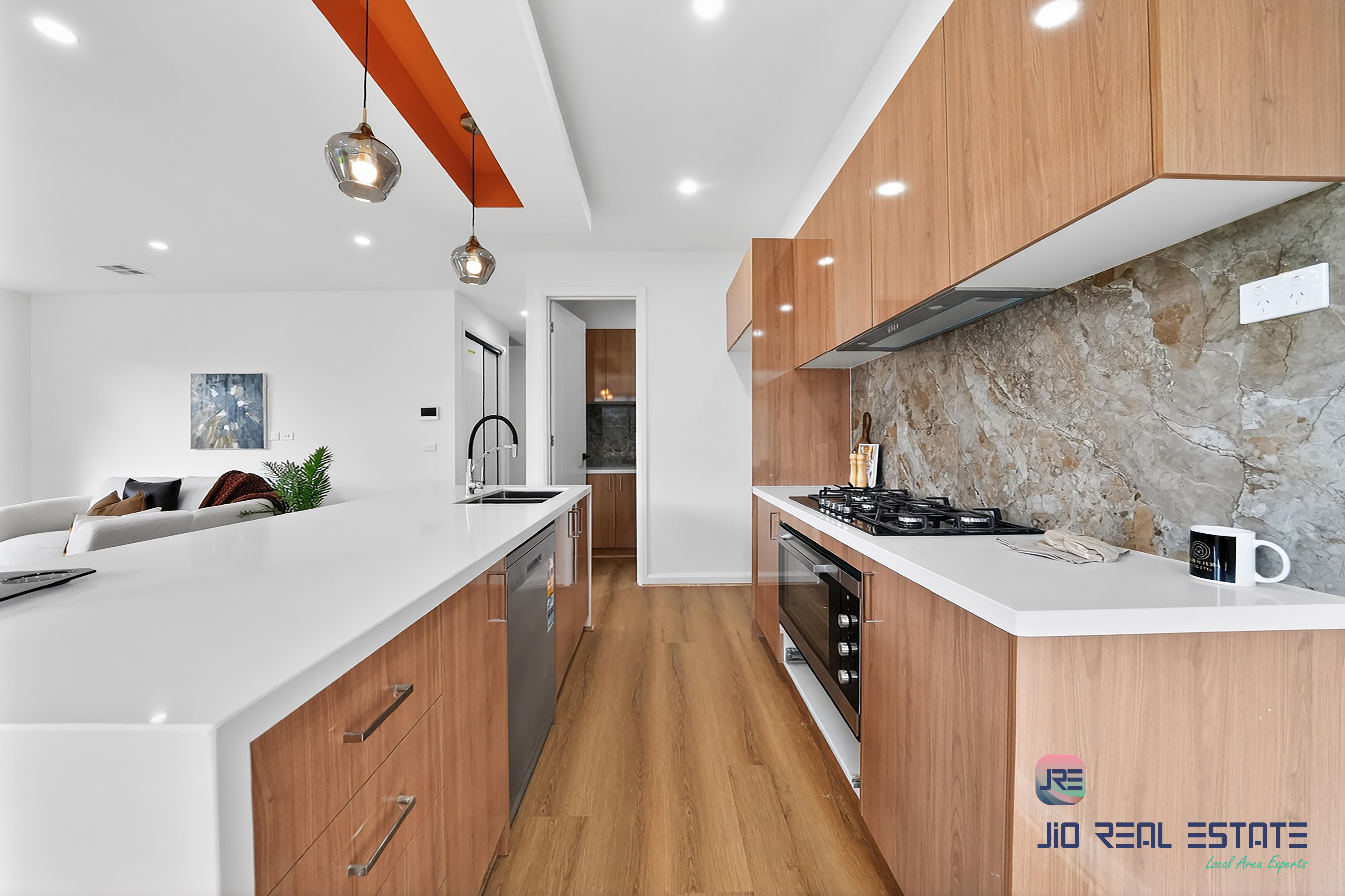 18 Castlecrag Way, Strathtulloh VIC