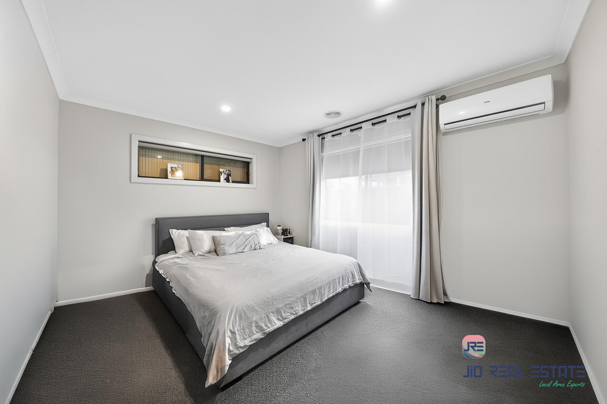 12 Samuel Road, Weir Views VIC