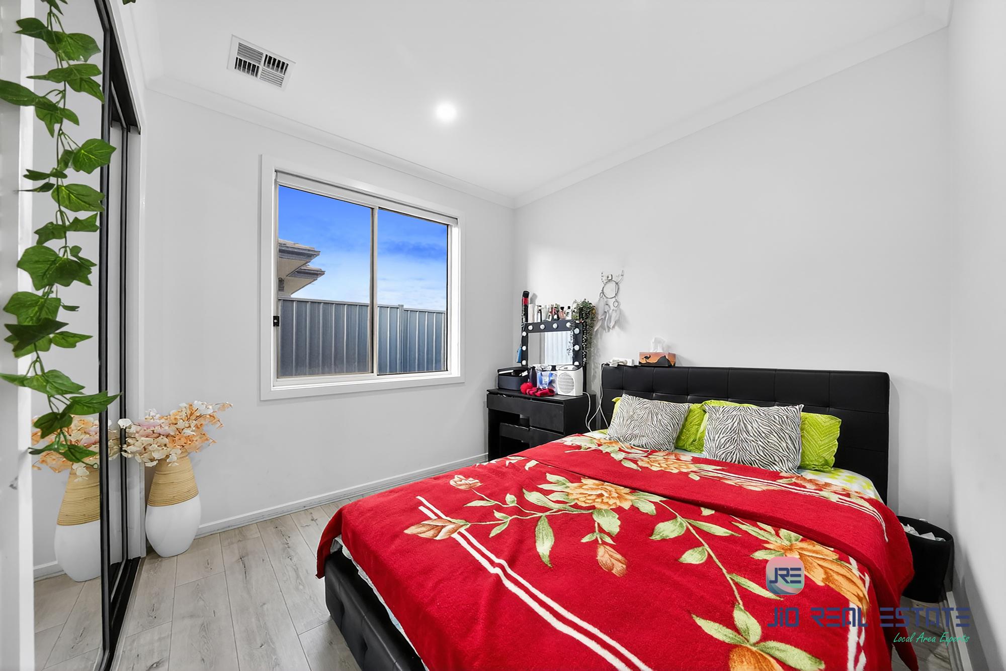 44 Embelton Chase, Weir Views VIC