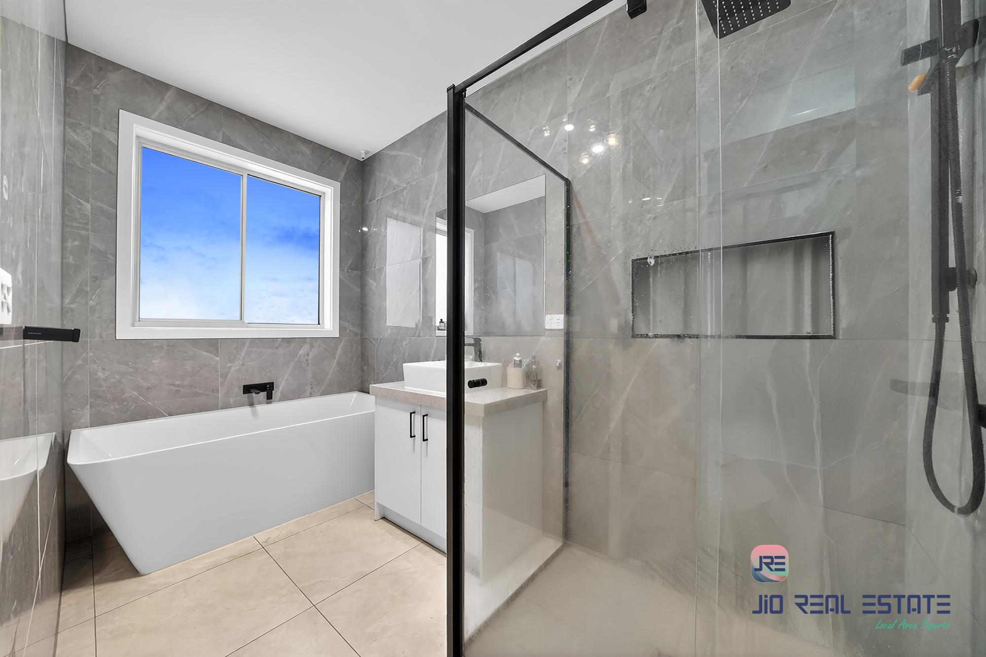 44 Embelton Chase, Weir Views VIC