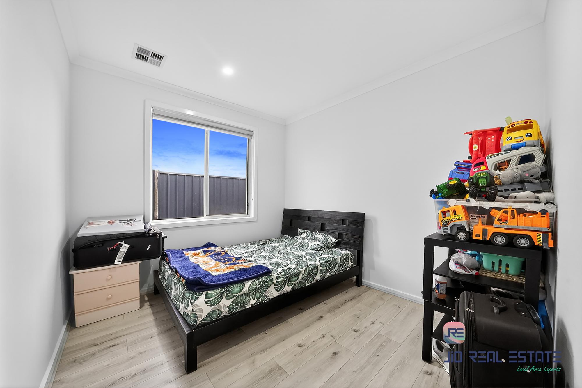 44 Embelton Chase, Weir Views VIC