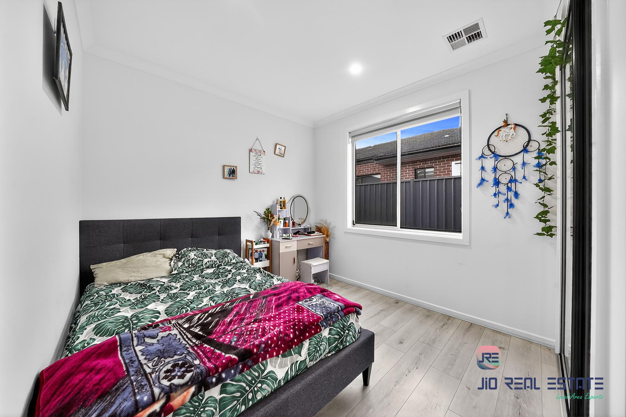 44 Embelton Chase, Weir Views VIC