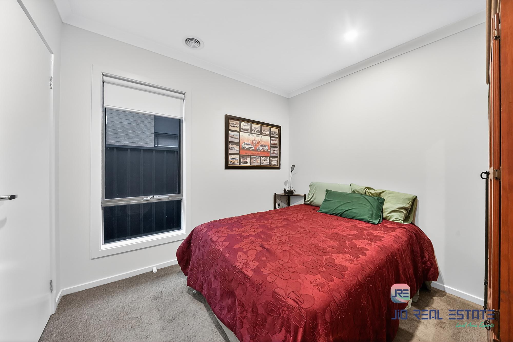 49 Pintail Drive, Melton South VIC