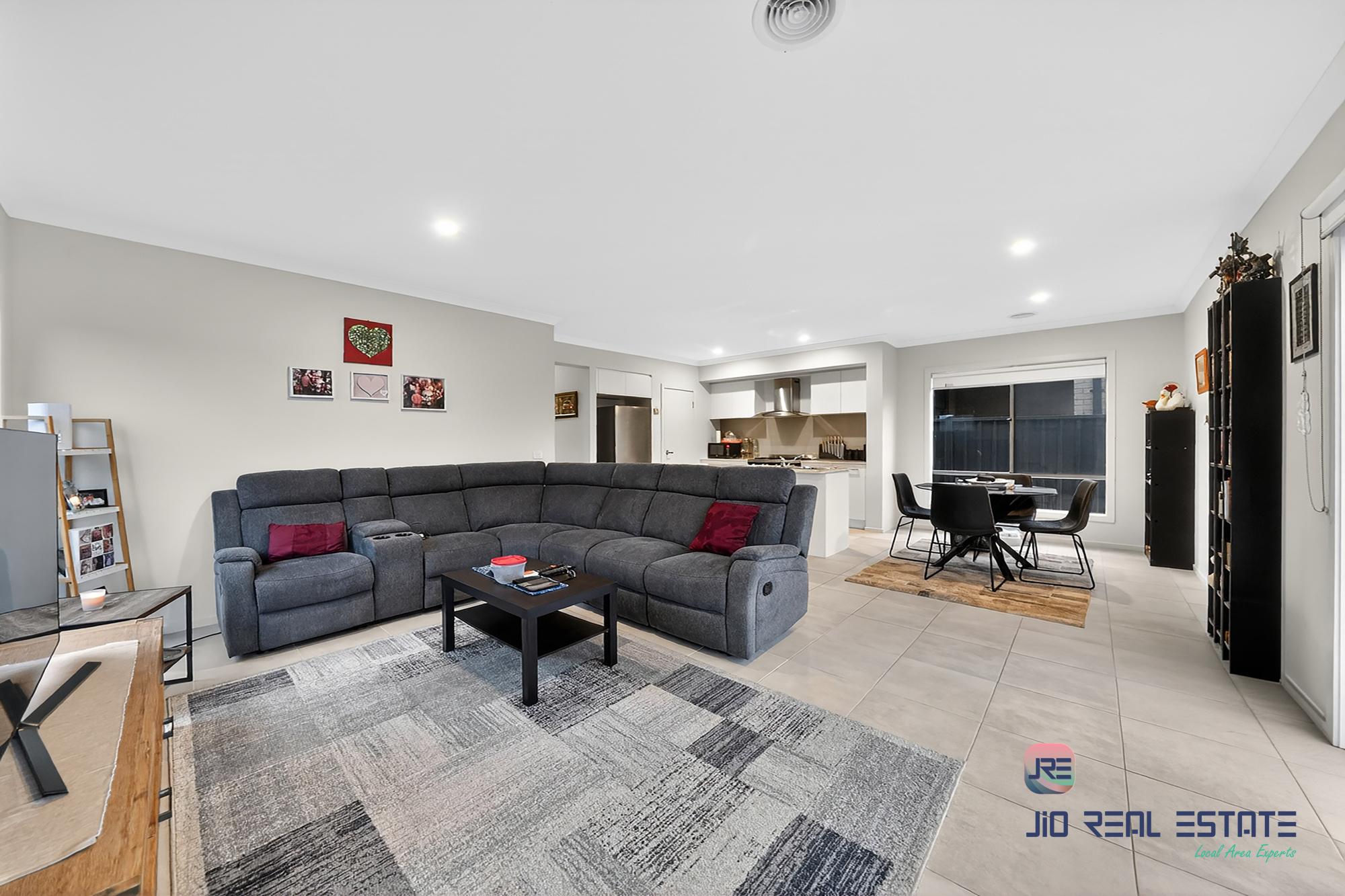 49 Pintail Drive, Melton South VIC