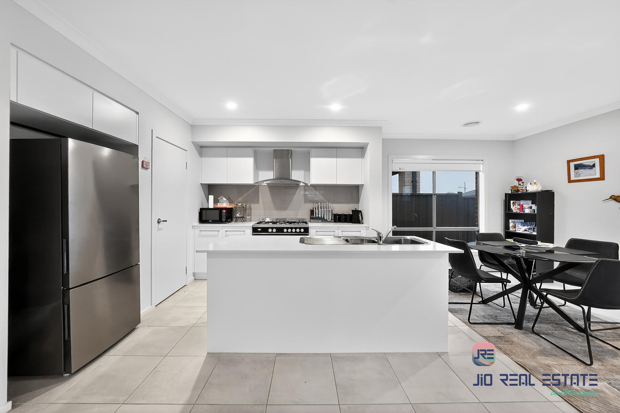 49 Pintail Drive, Melton South VIC