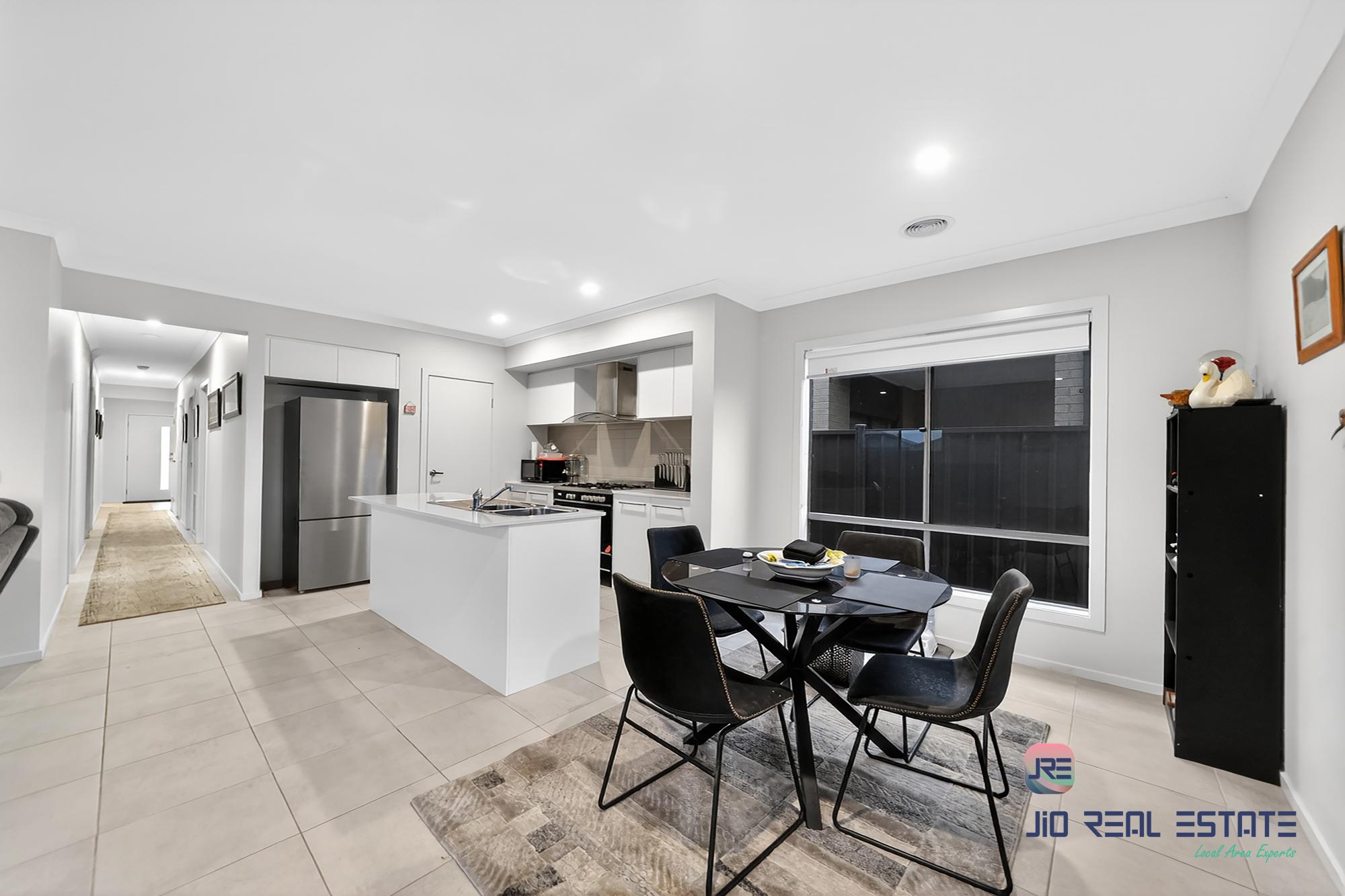 49 Pintail Drive, Melton South VIC