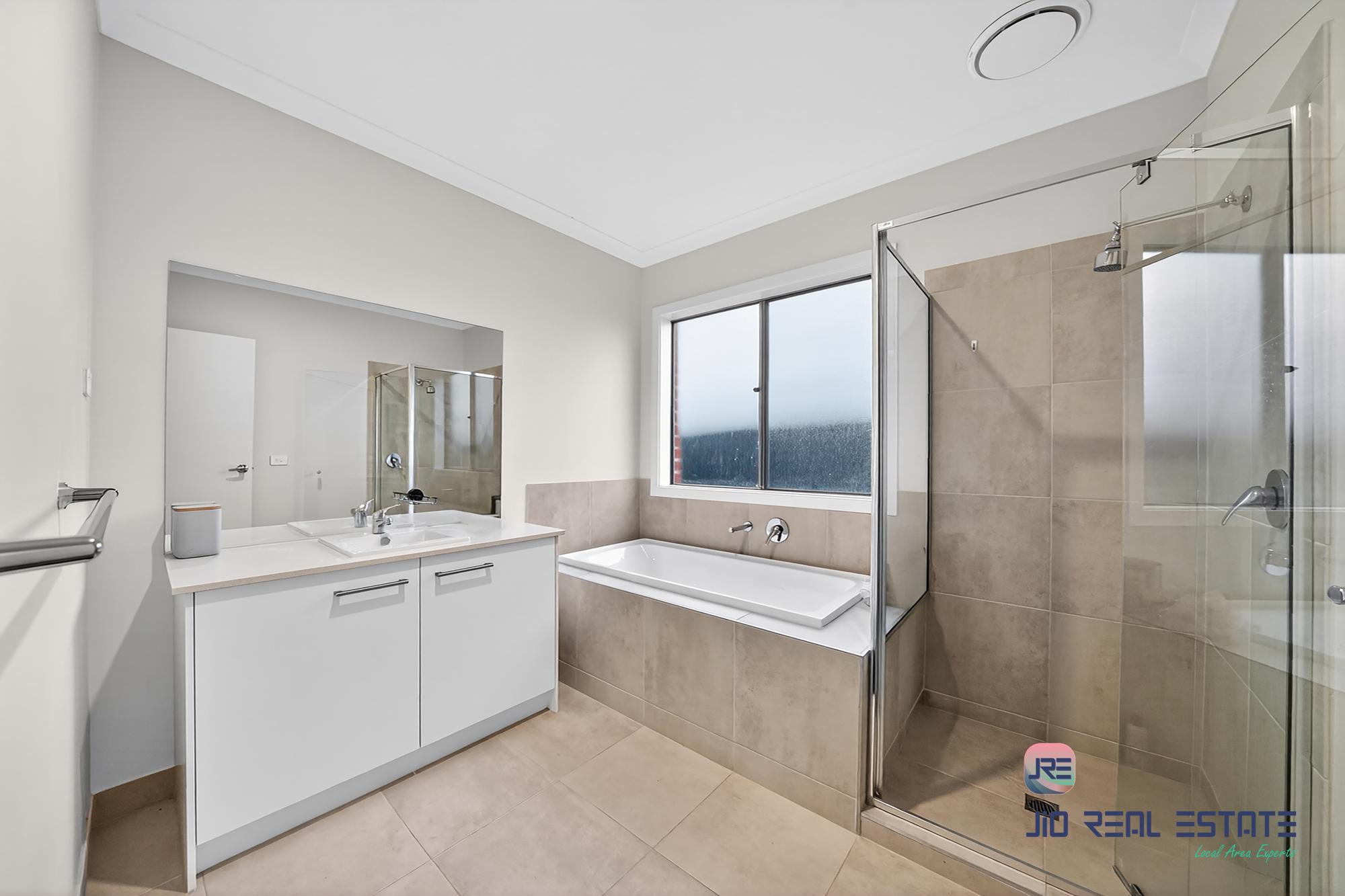 49 Pintail Drive, Melton South VIC