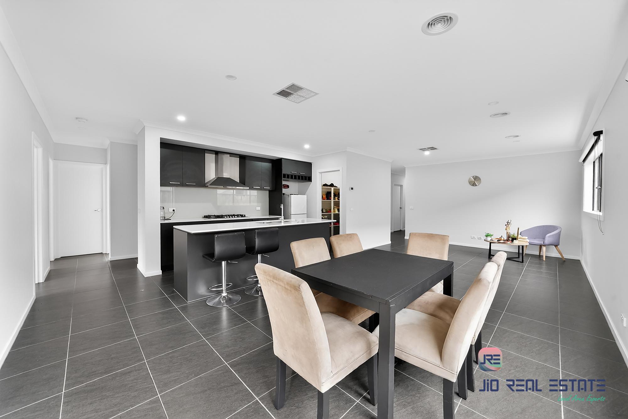 9 Petros Street, Fraser Rise VIC