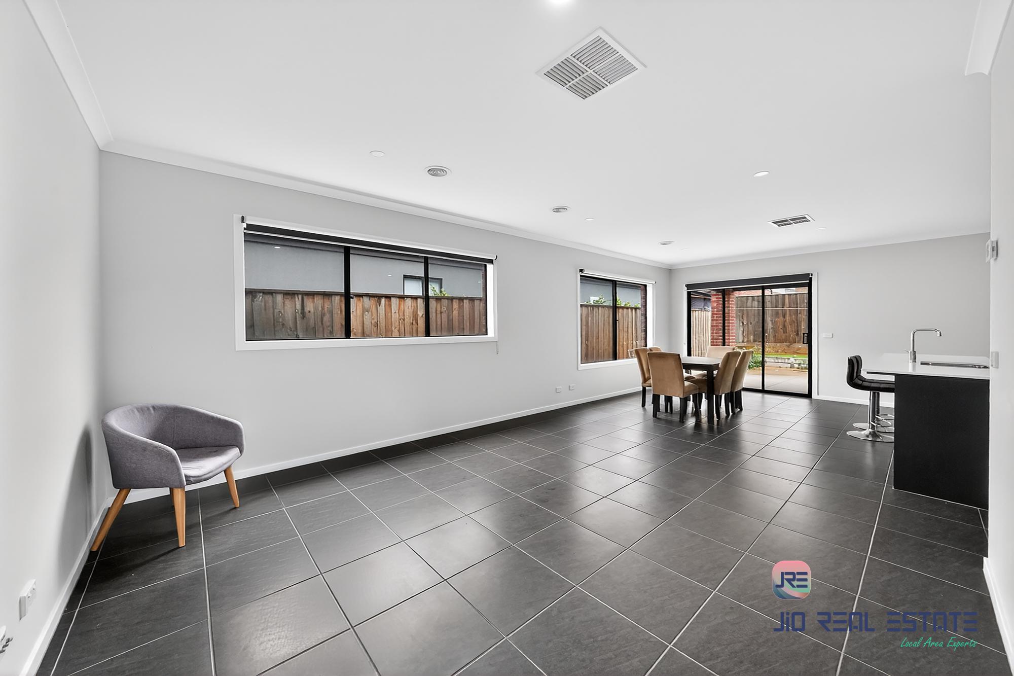 9 Petros Street, Fraser Rise VIC