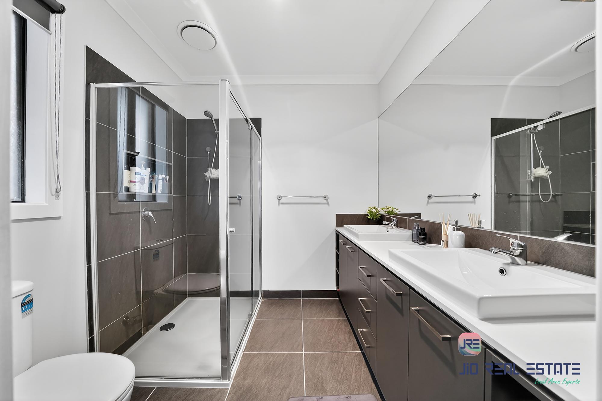 9 Petros Street, Fraser Rise VIC