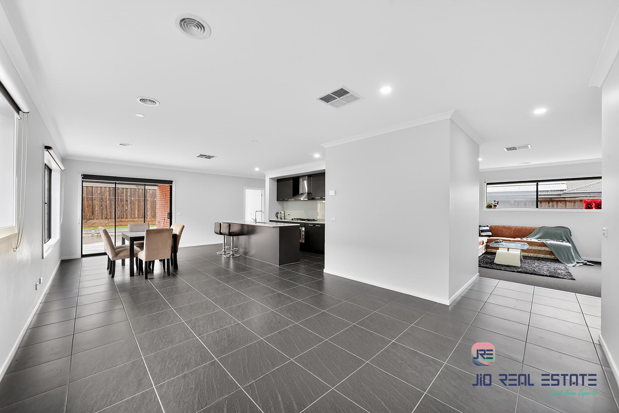 9 Petros Street, Fraser Rise VIC