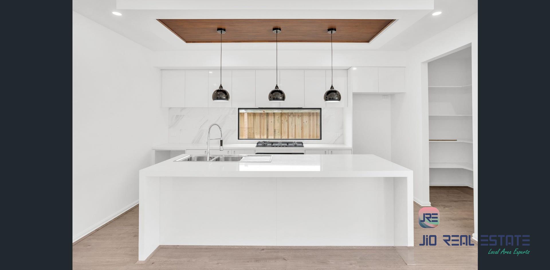 10 Montestella Street, Deanside VIC