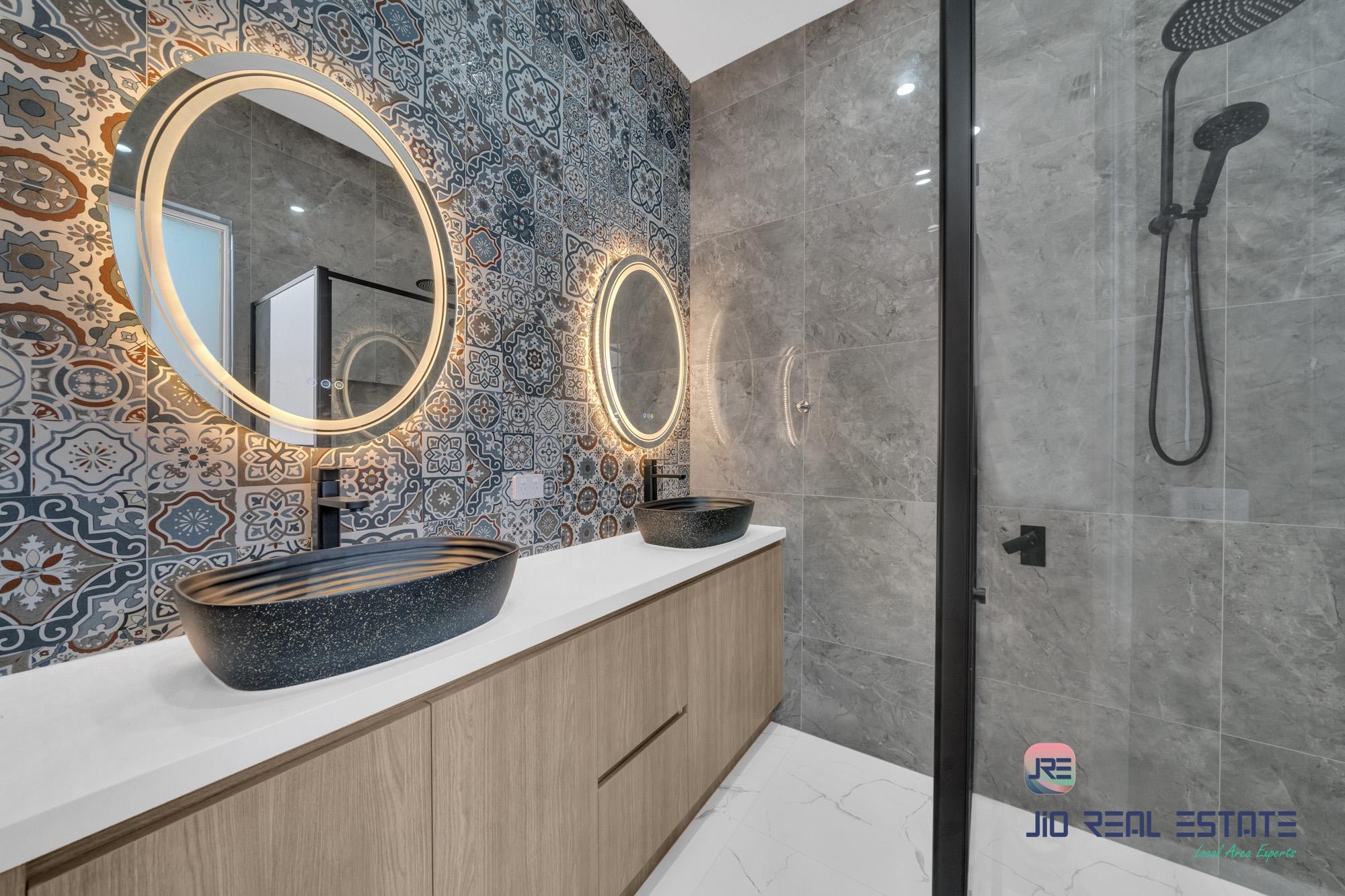 17 Ruff Way, Melton South VIC