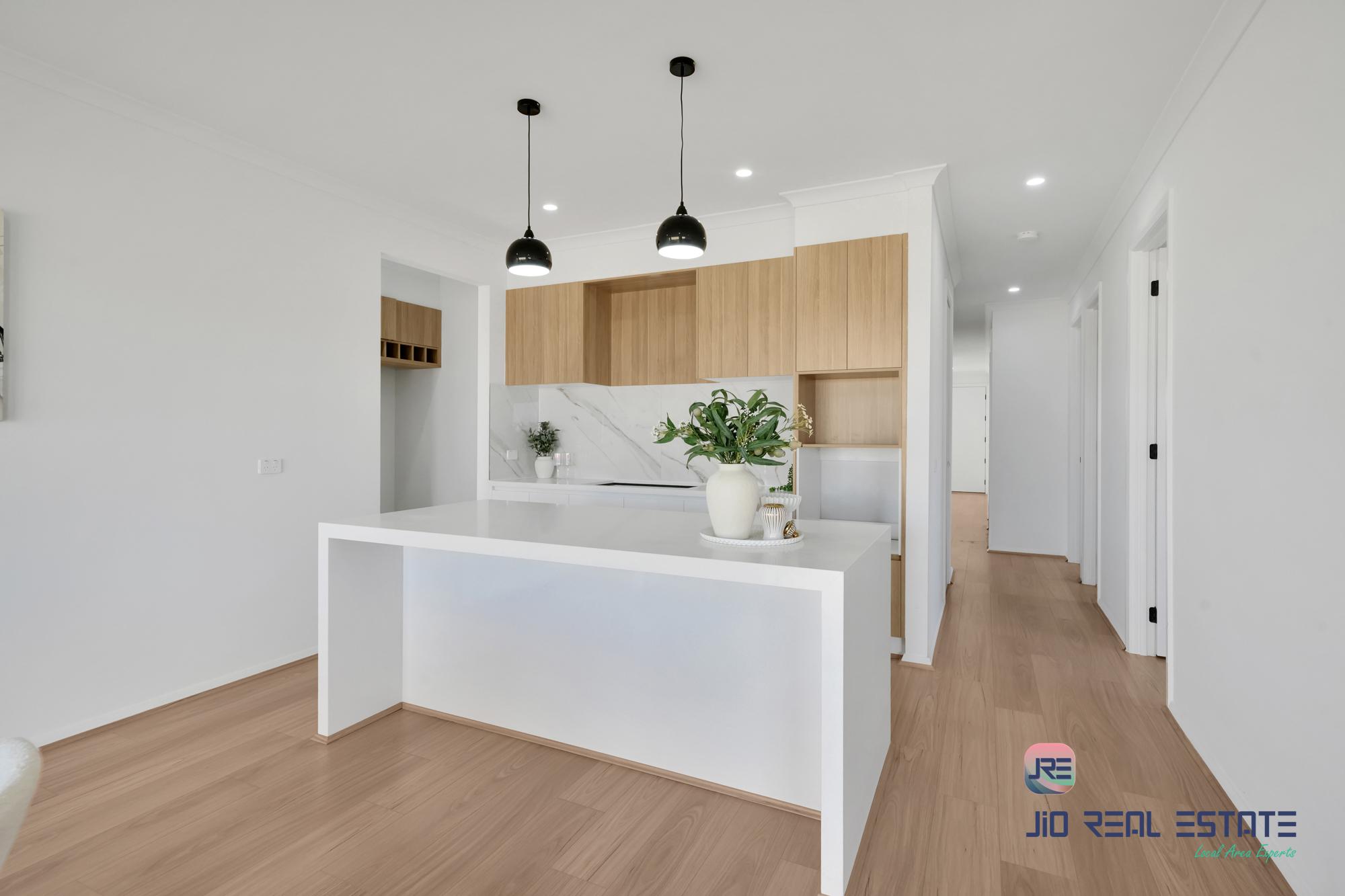 17 Falstaff Street, Fraser Rise VIC