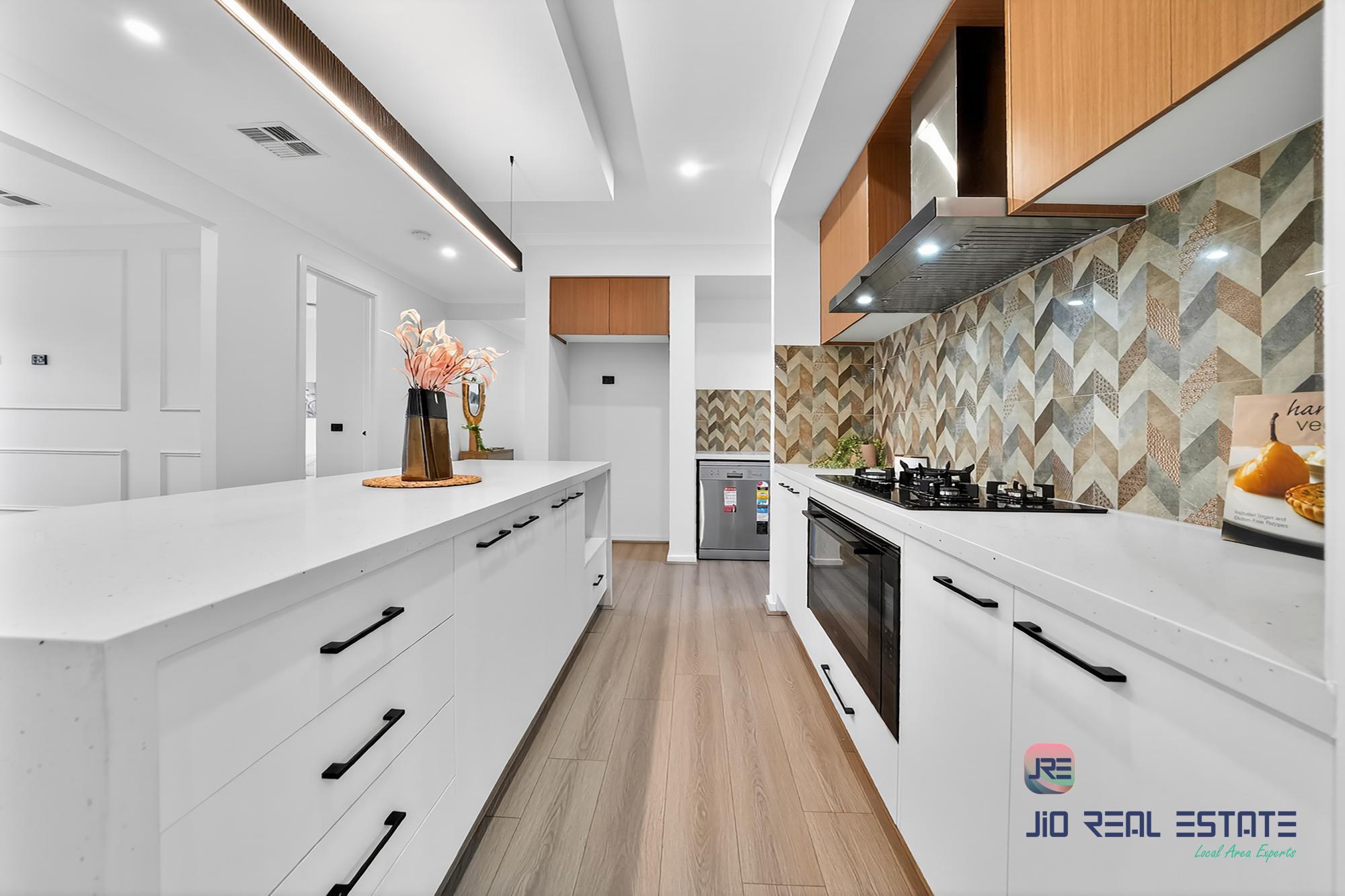 50 Hanover Circuit, Melton South VIC