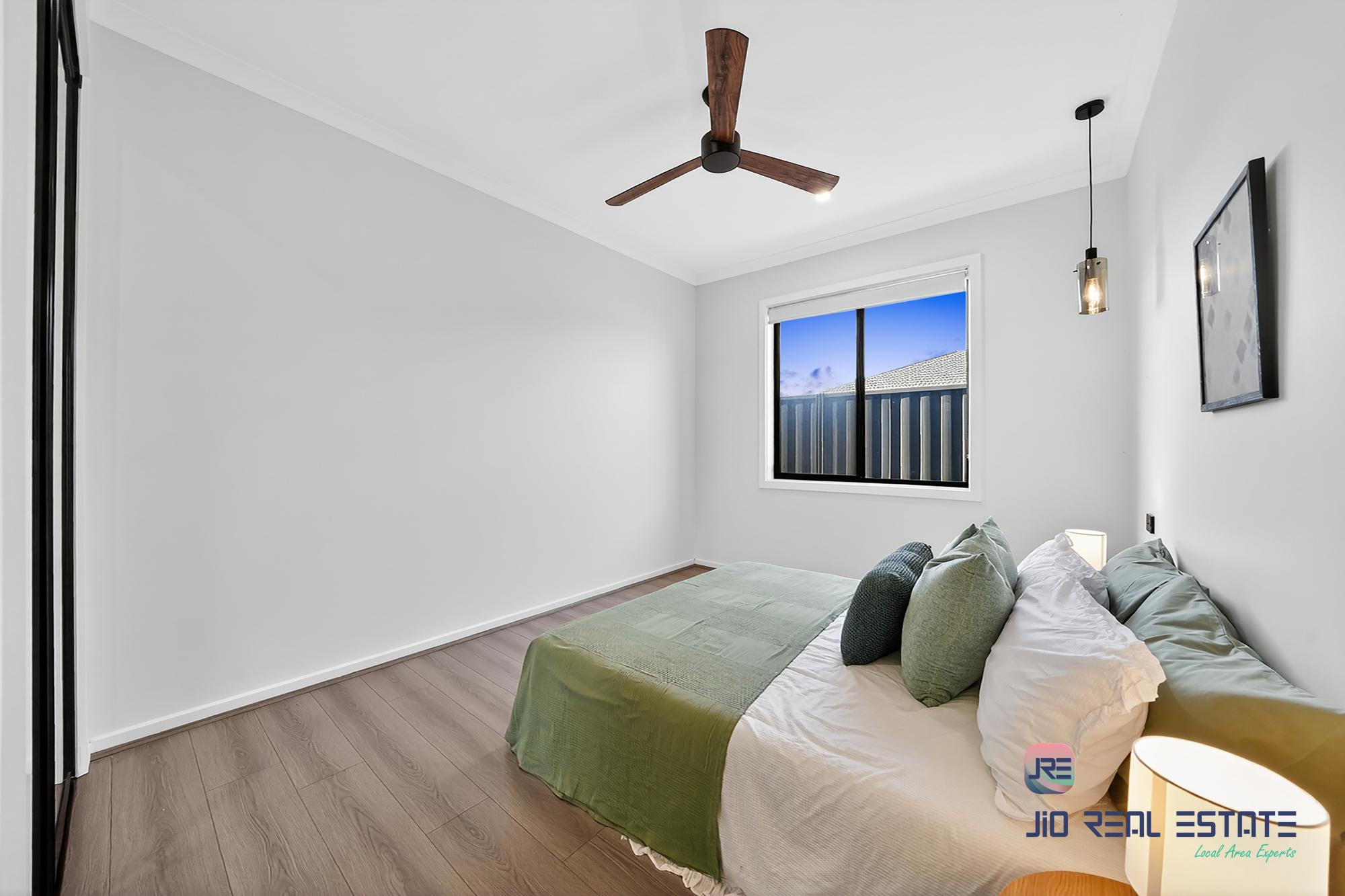 50 Hanover Circuit, Melton South VIC