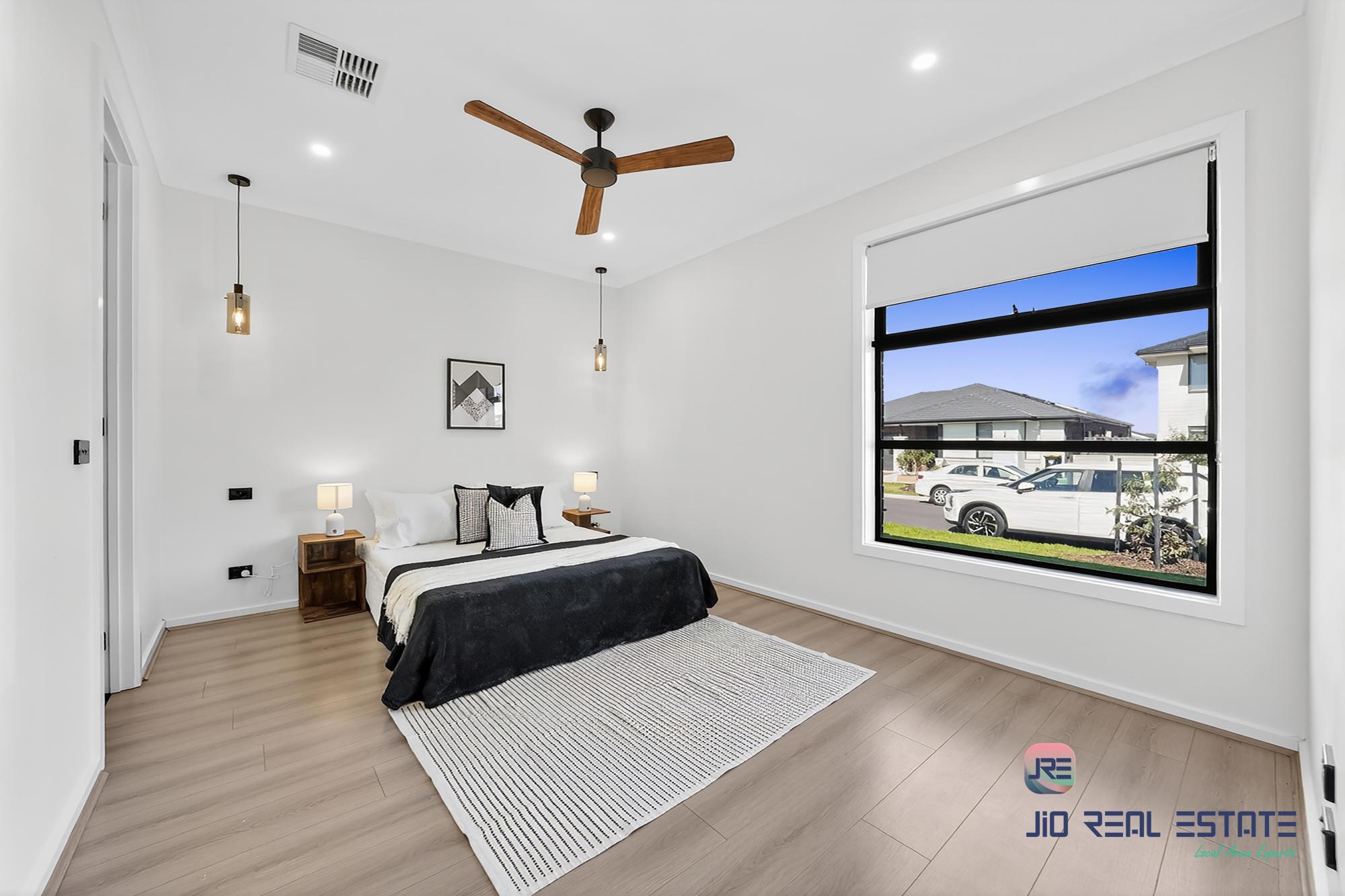 50 Hanover Circuit, Melton South VIC