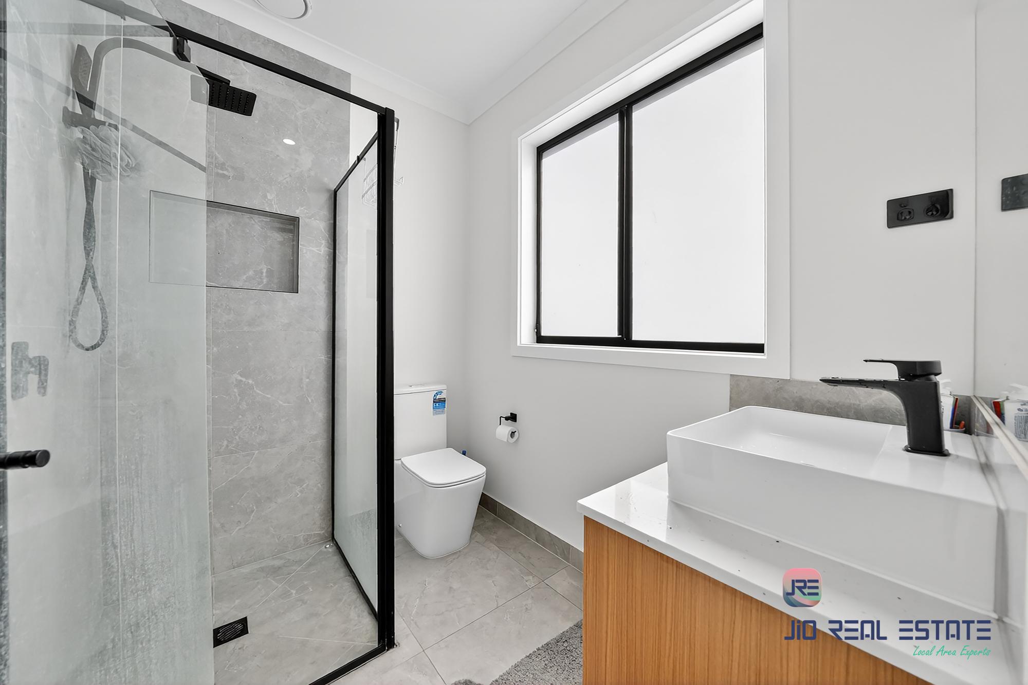 50 Hanover Circuit, Melton South VIC