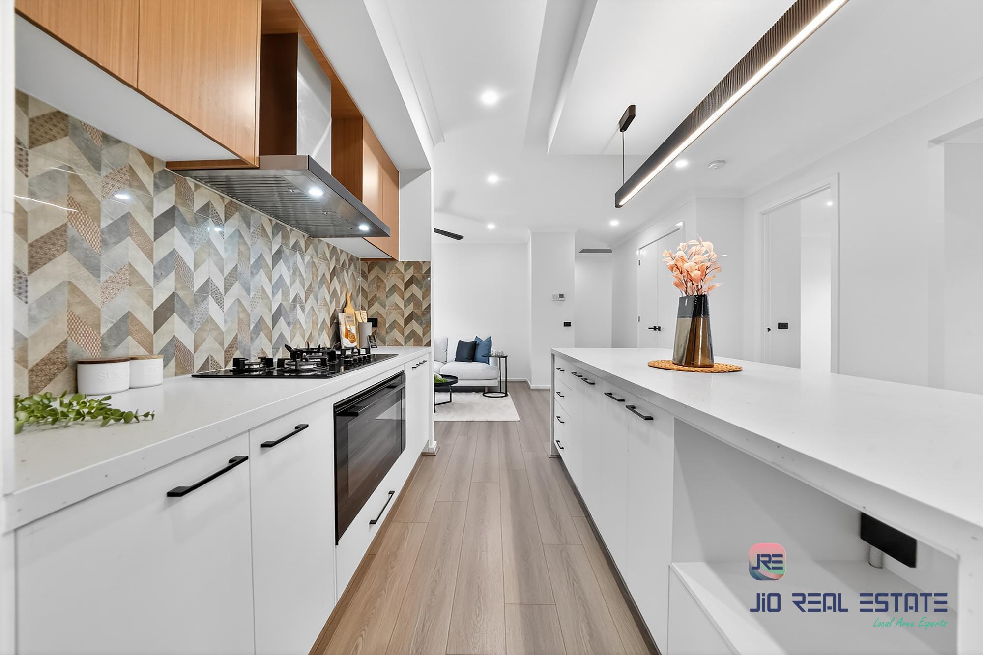 50 Hanover Circuit, Melton South VIC